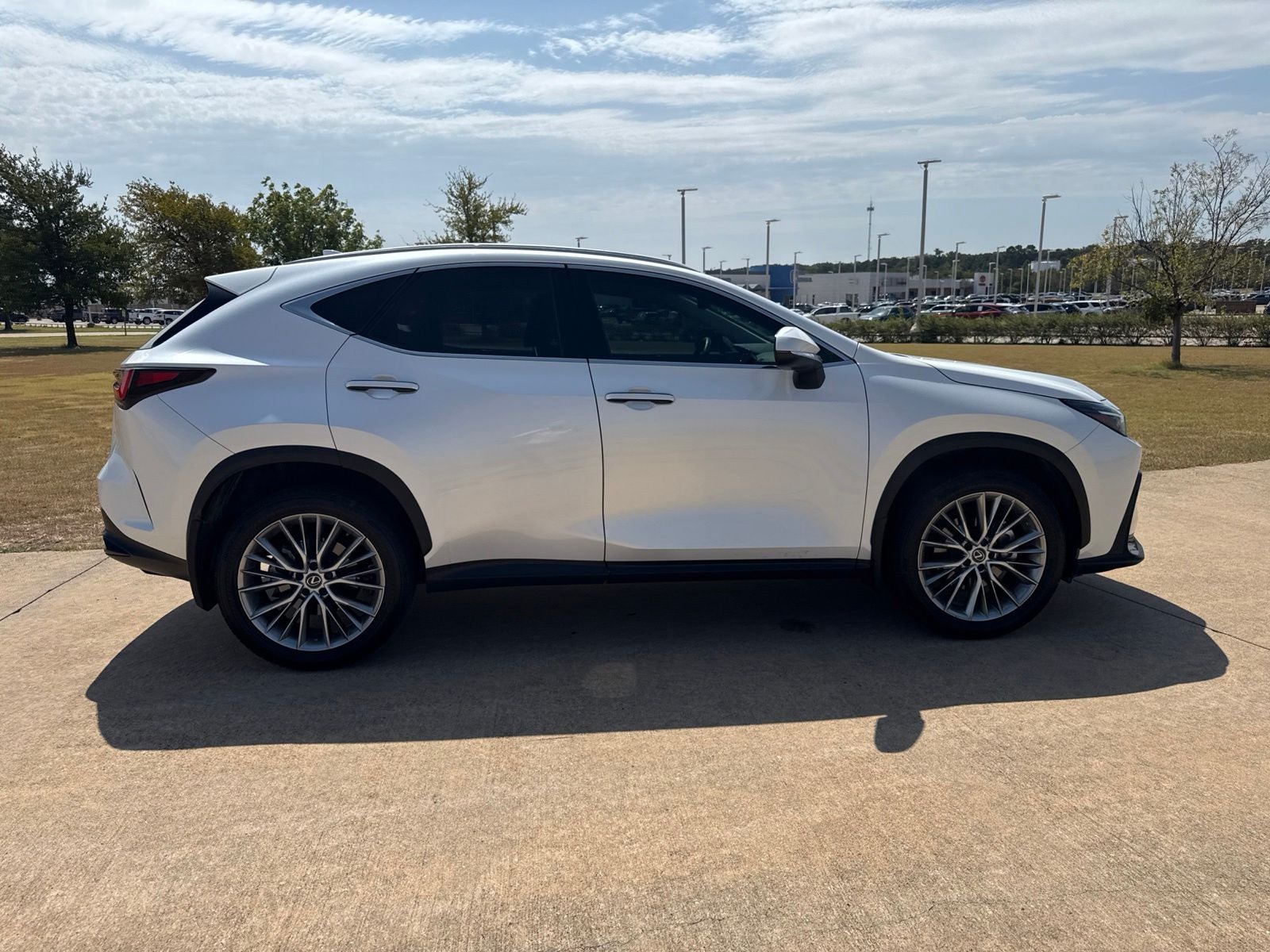 2023 Lexus NX 350h Luxury
