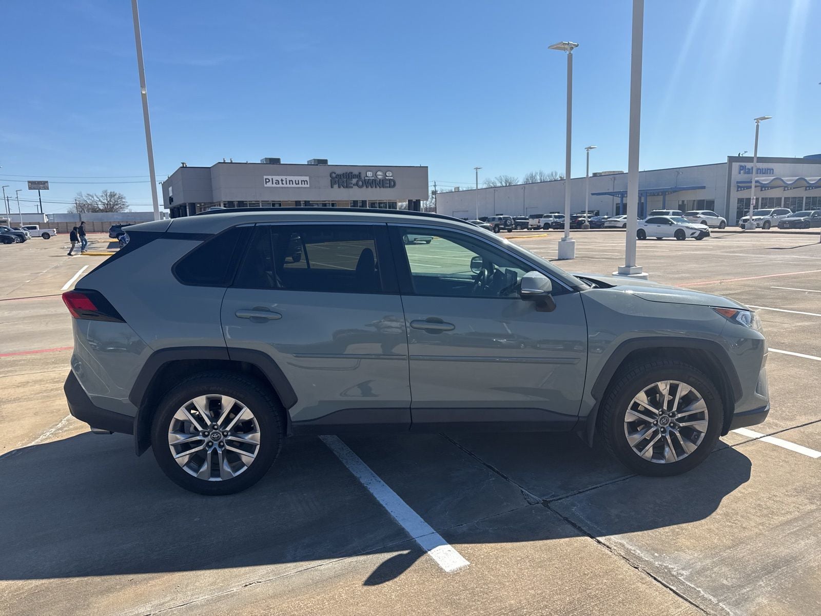 2019 Toyota RAV4 XLE Premium