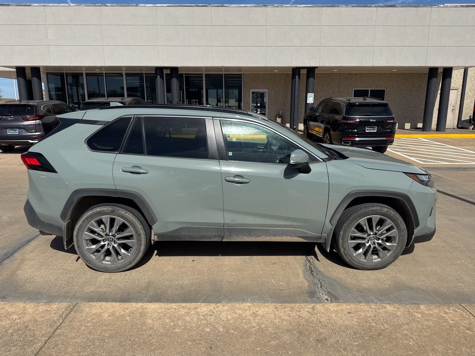 2022 Toyota RAV4 XLE Premium