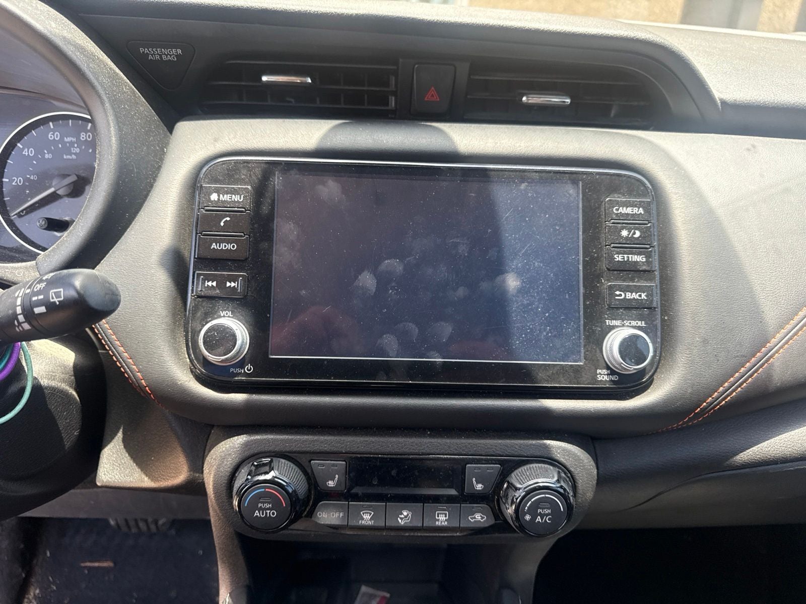 2022 Nissan Kicks SR