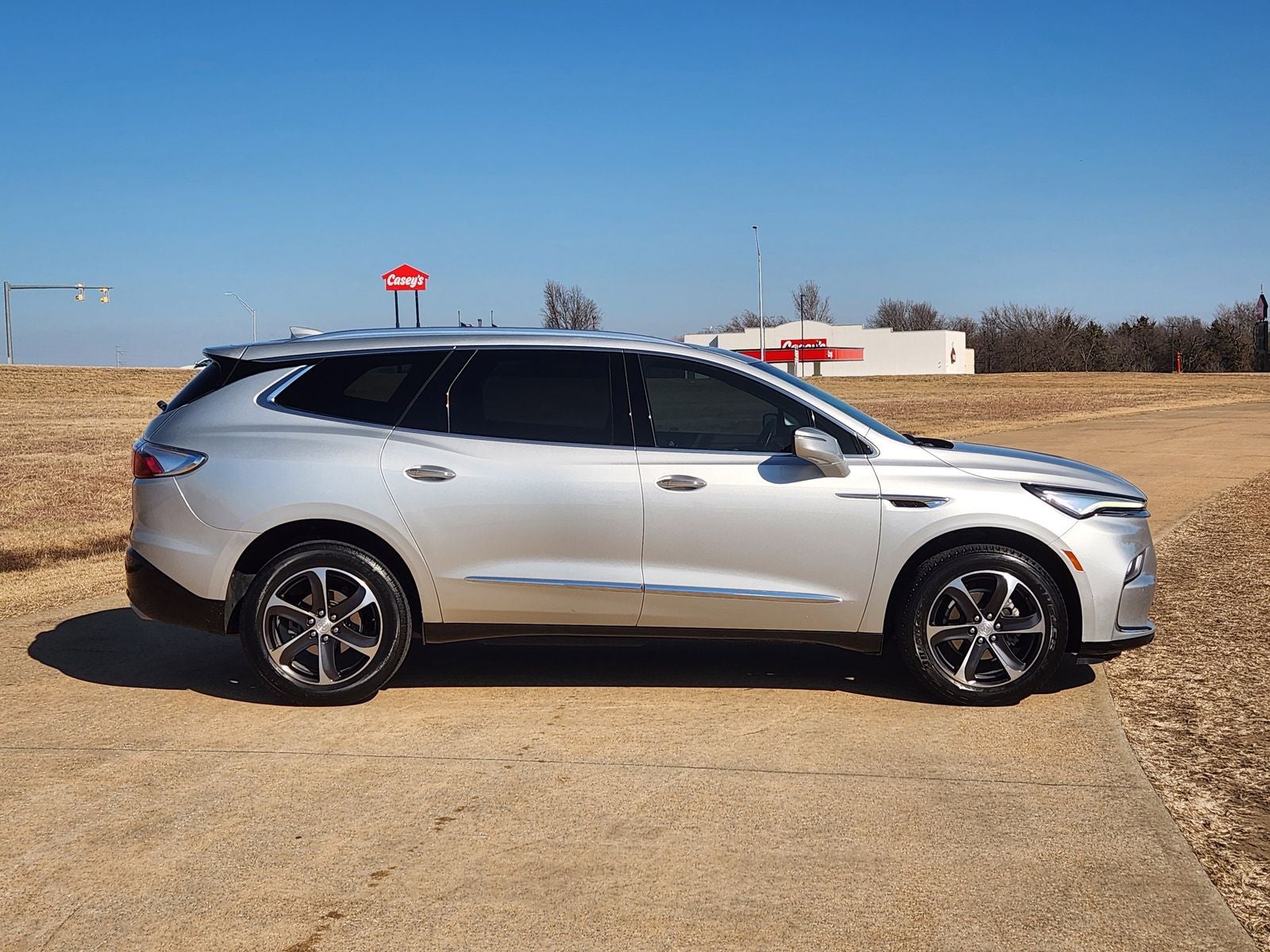 2022 Buick Enclave Essence