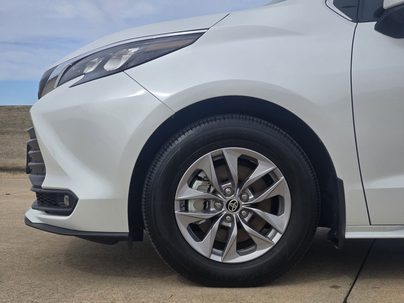 2025 Toyota Sienna XLE