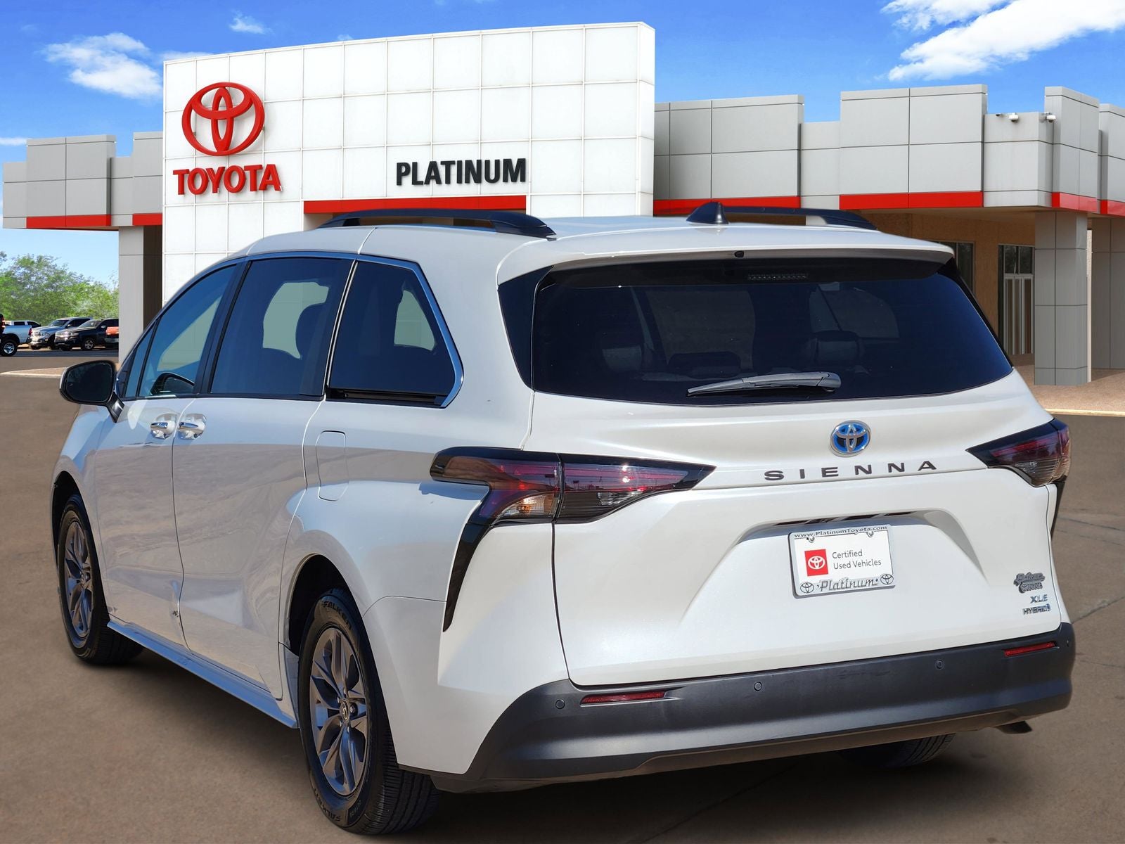 2023 Toyota Sienna XLE