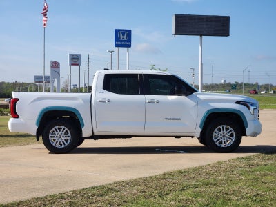 2024 Toyota Tundra 4WD SR5