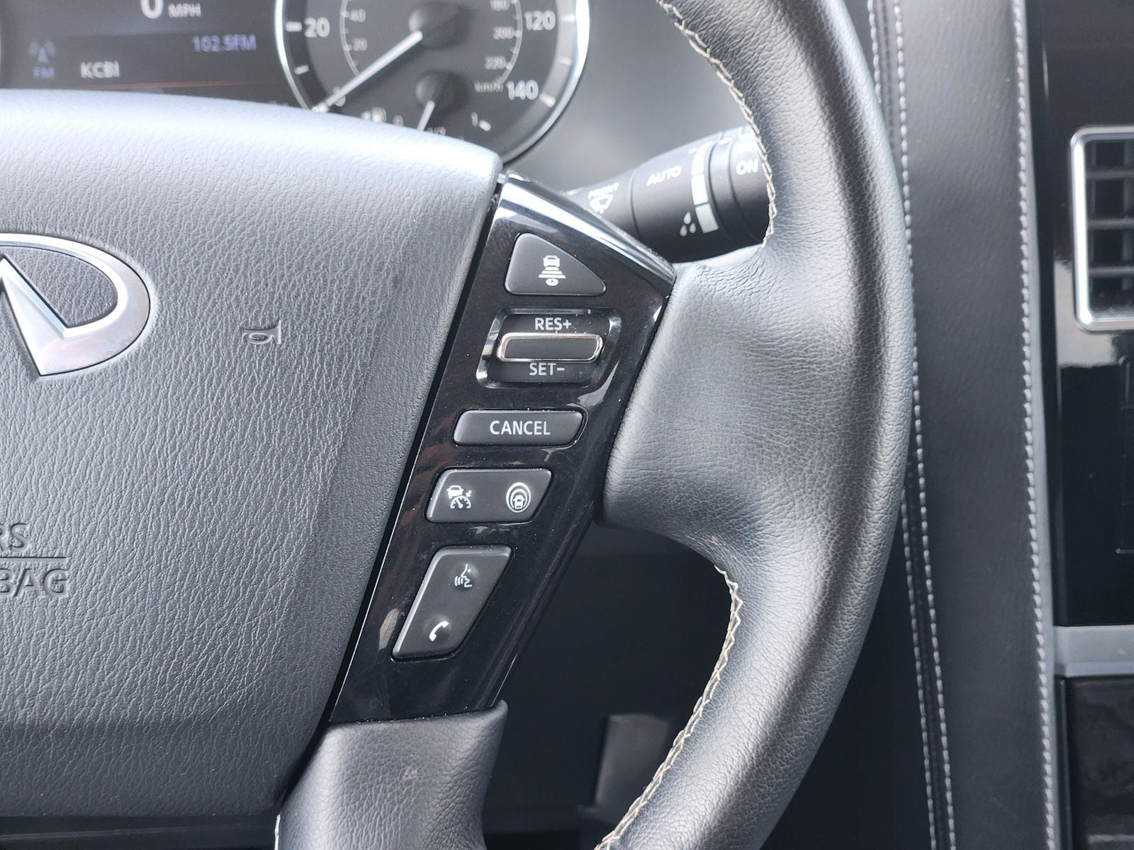 2024 INFINITI QX80 LUXE