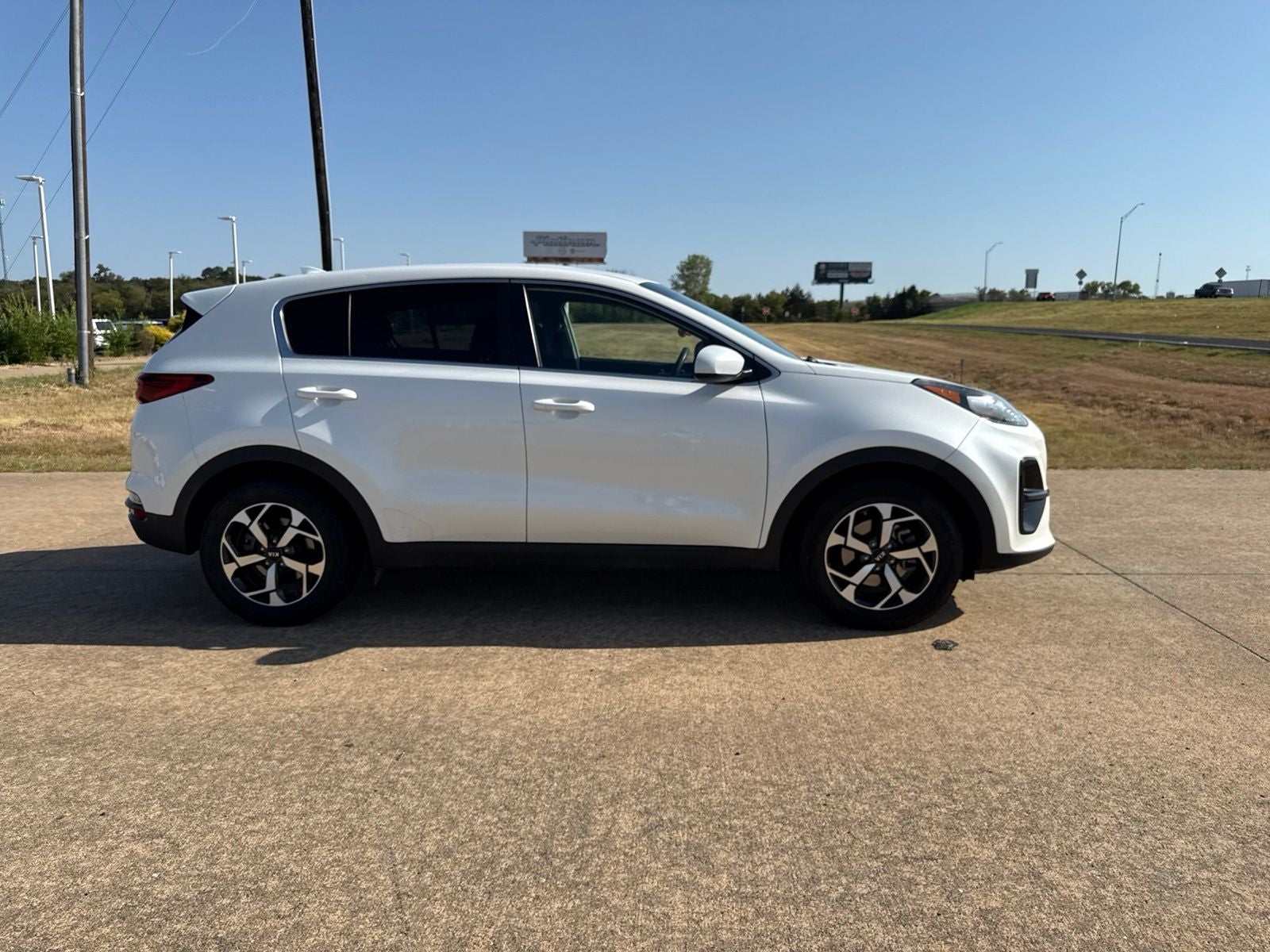 2022 Kia Sportage LX