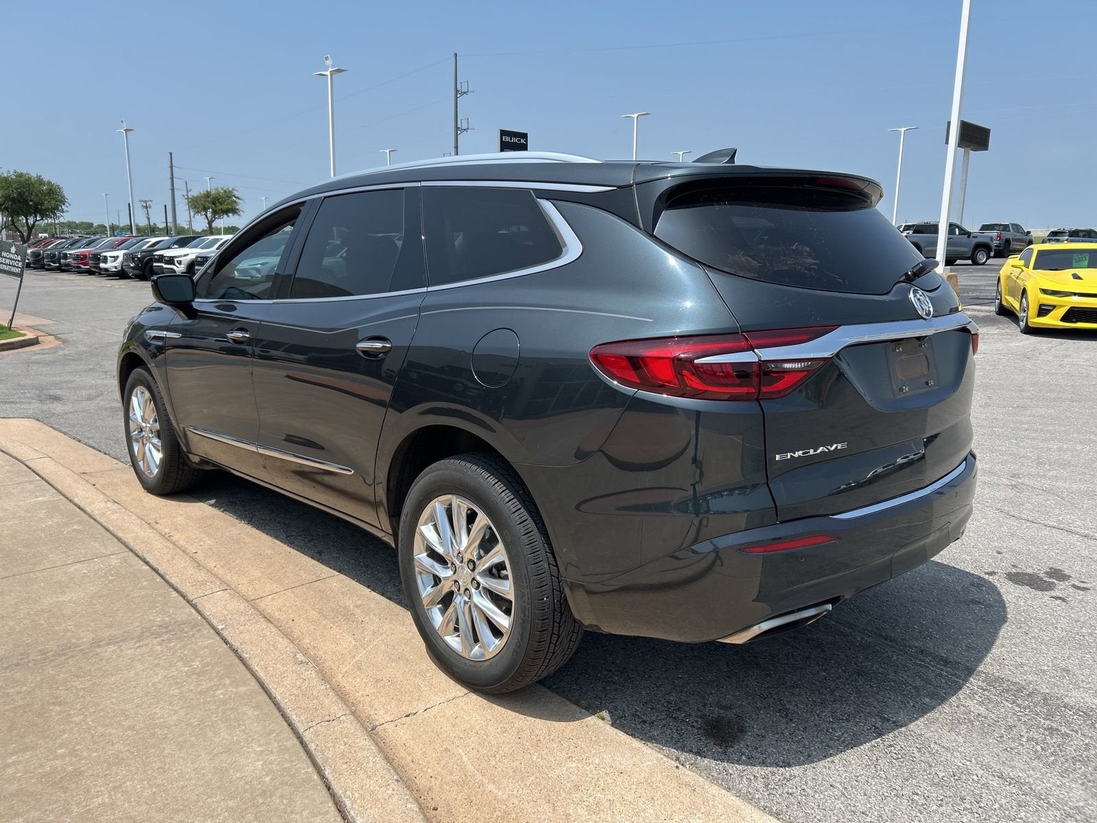 2021 Buick Enclave Essence