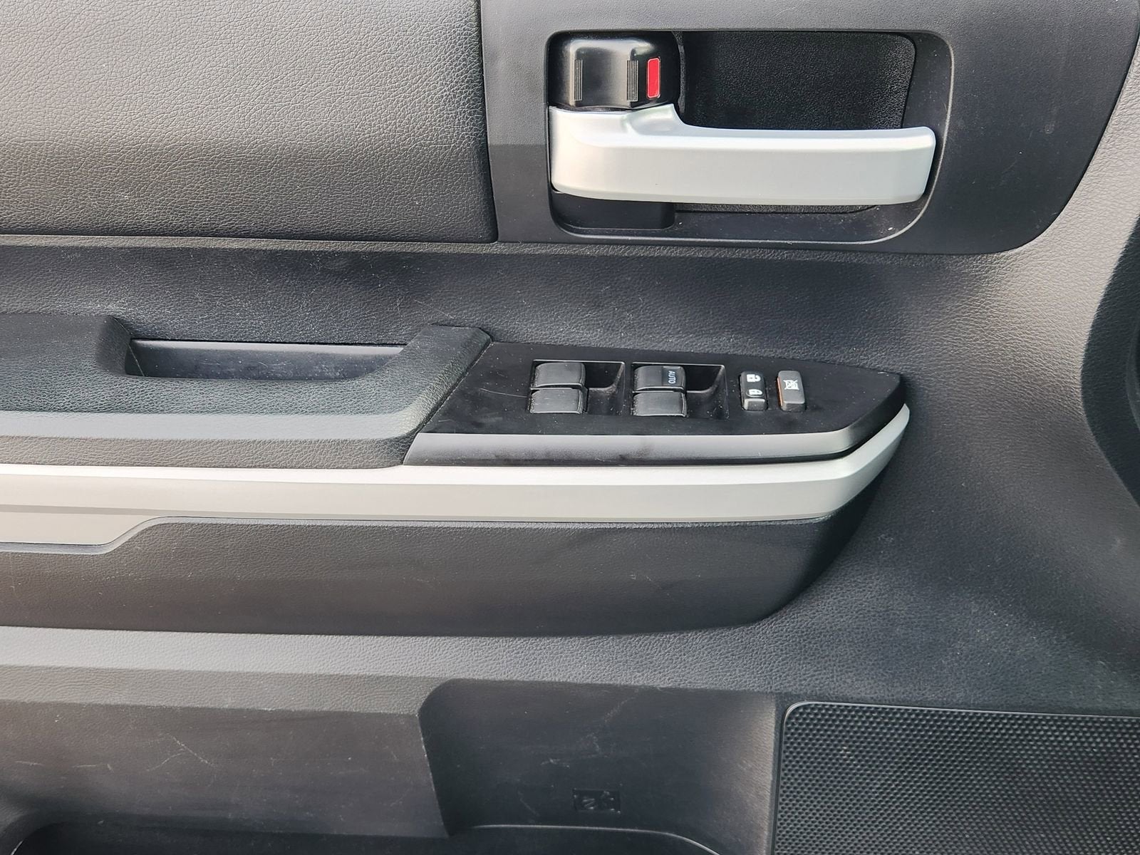 2018 Toyota Tundra 4WD SR5