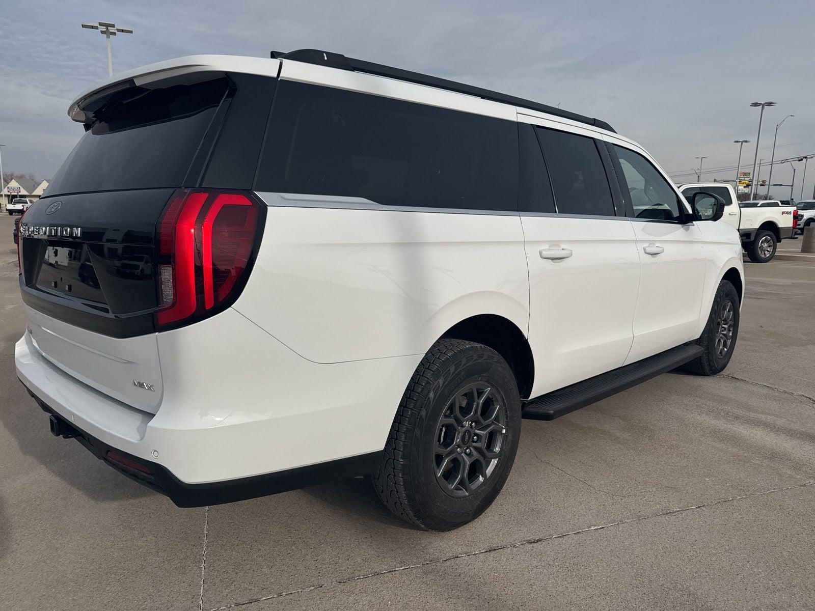 2025 Ford Expedition Max Active