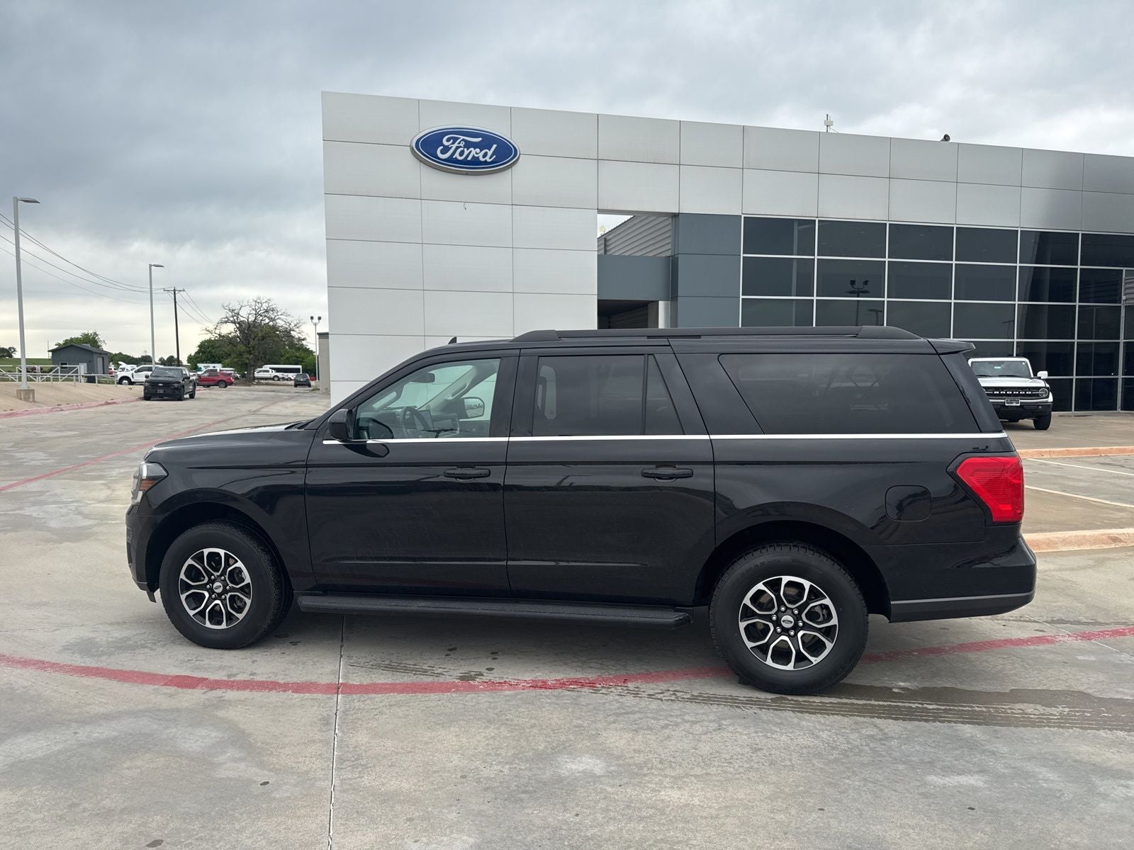2024 Ford Expedition Max XLT