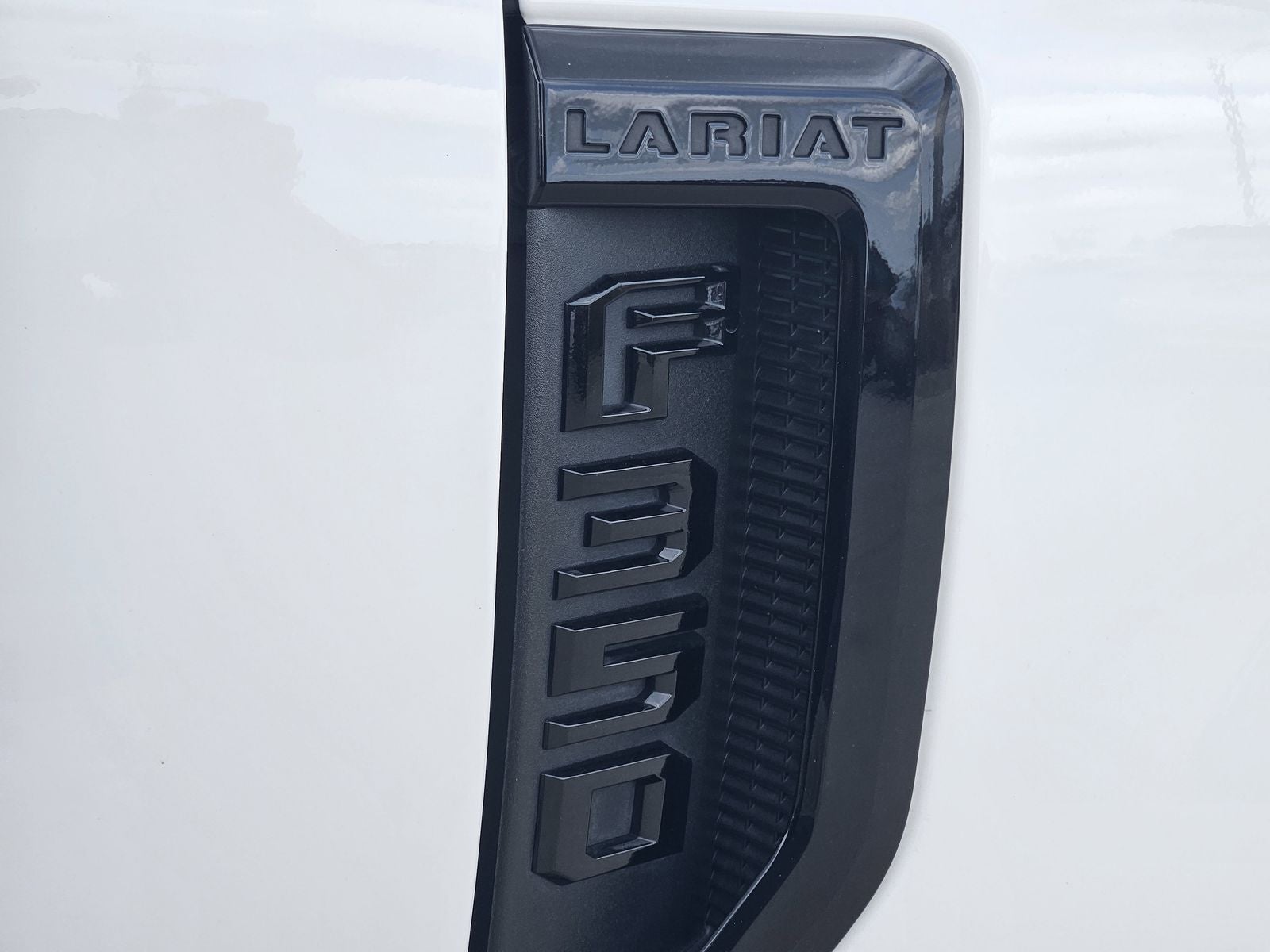 2022 Ford F-350SD Lariat