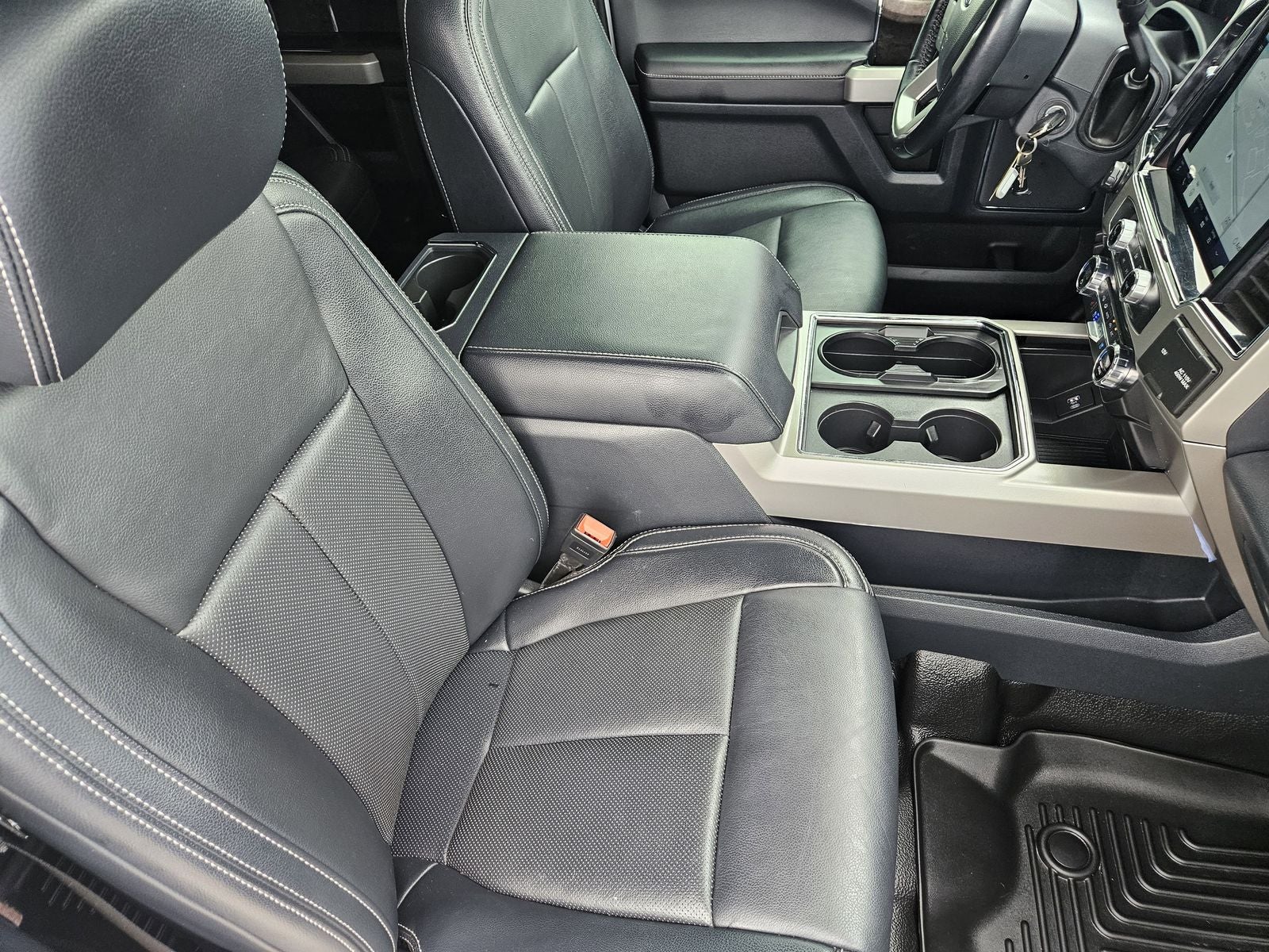 2022 Ford F-350SD Lariat