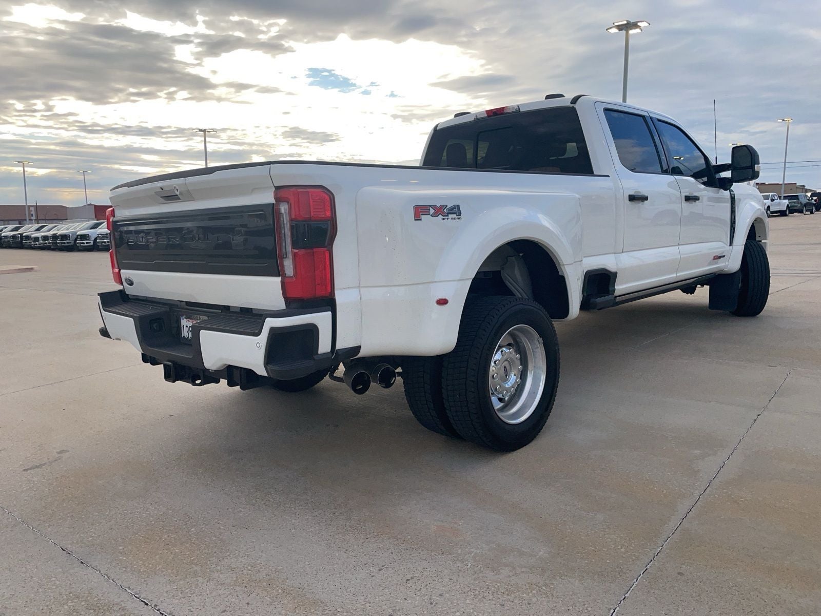 2023 Ford F-450SD Platinum DRW
