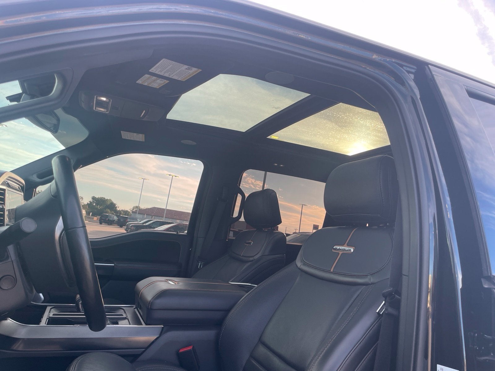 2022 Ford F-150 Platinum