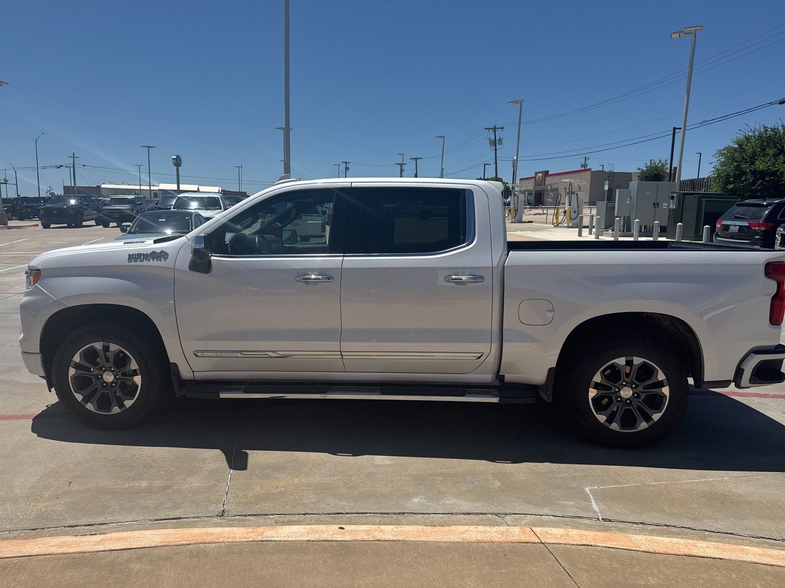2023 Chevrolet Silverado 1500 High Country