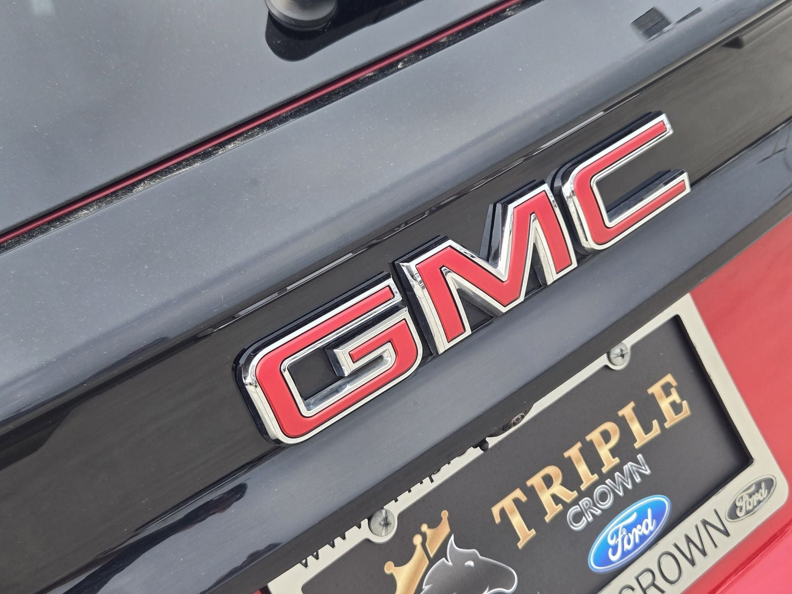 2024 GMC Acadia Elevation