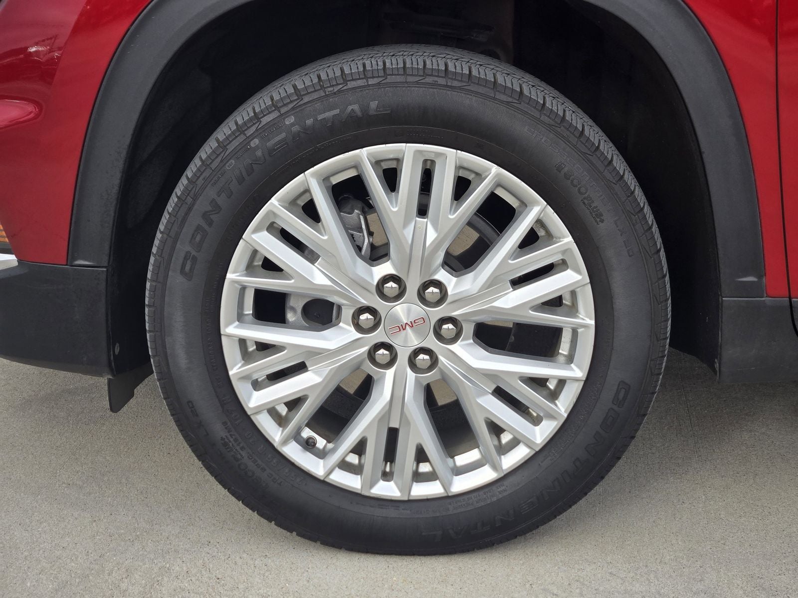 2024 GMC Acadia Elevation