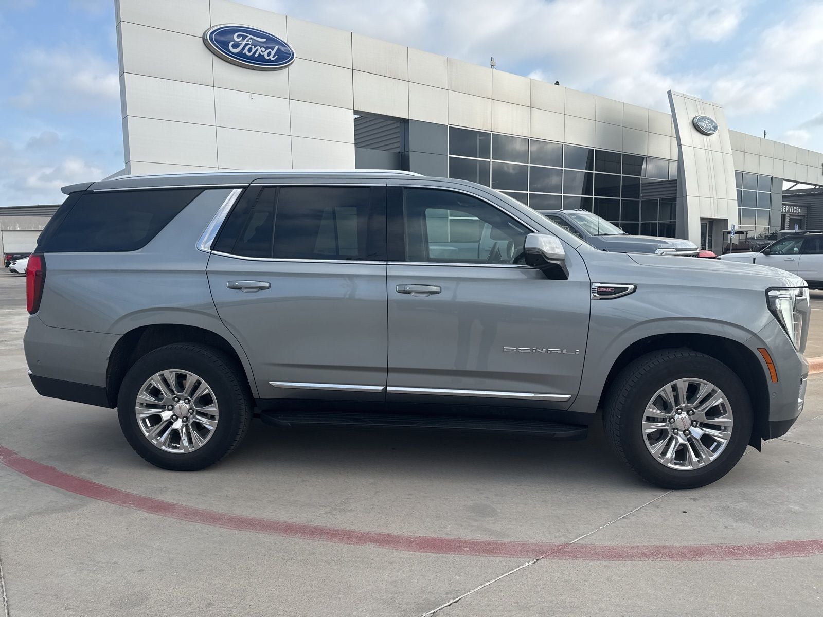 2025 GMC Yukon Denali