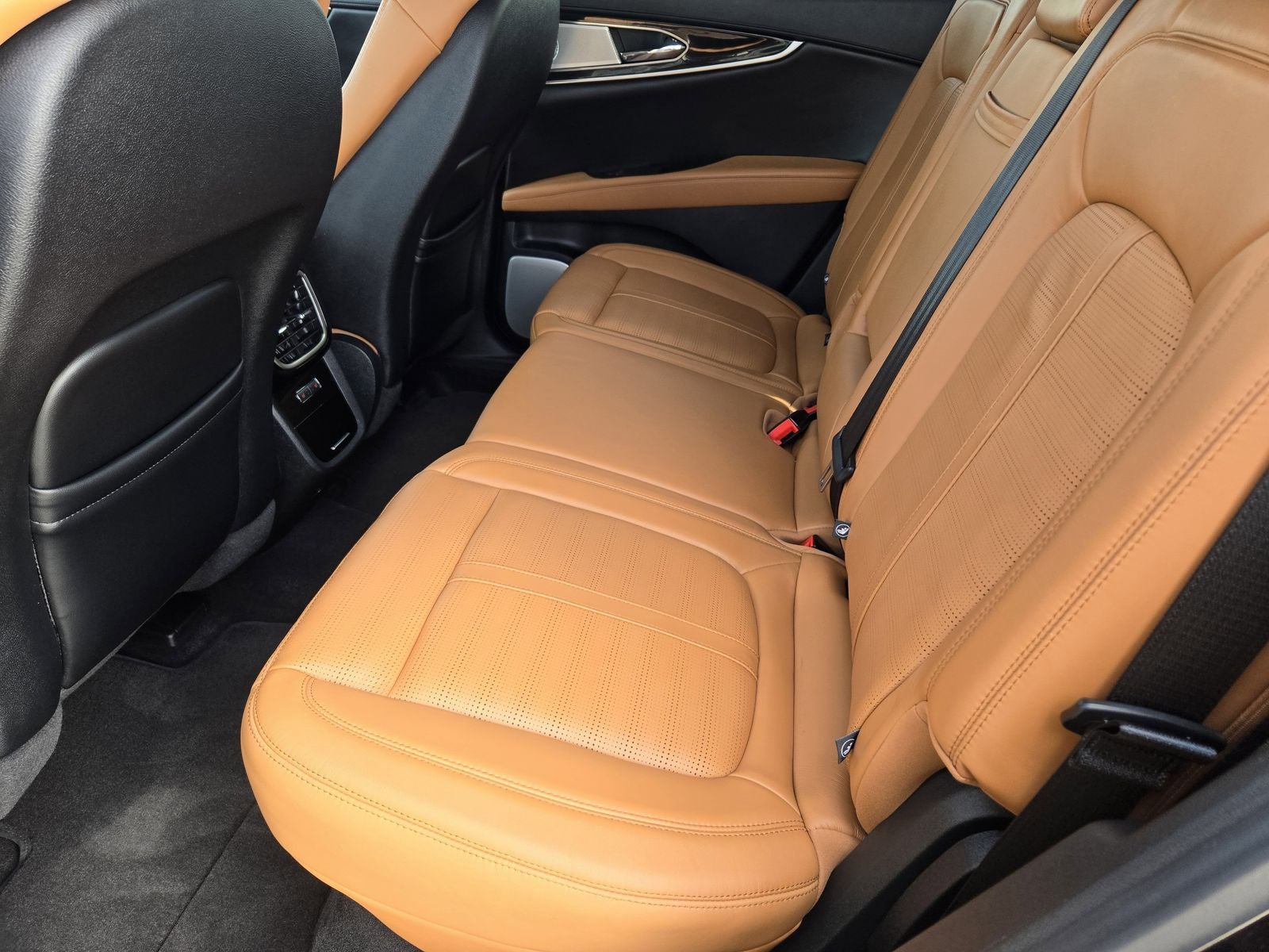 2022 Lincoln Nautilus Black Label