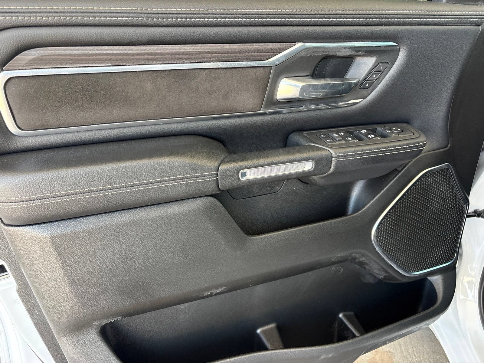 2025 RAM 1500 Laramie Crew Cab 4x4 5'7" Box
