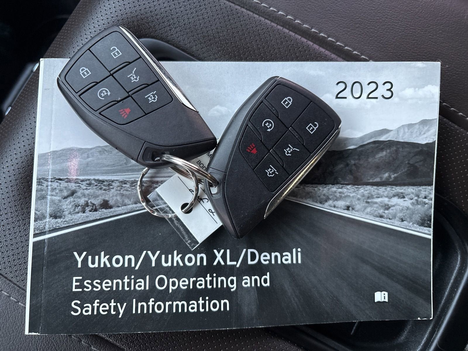 2023 GMC Yukon XL SLT