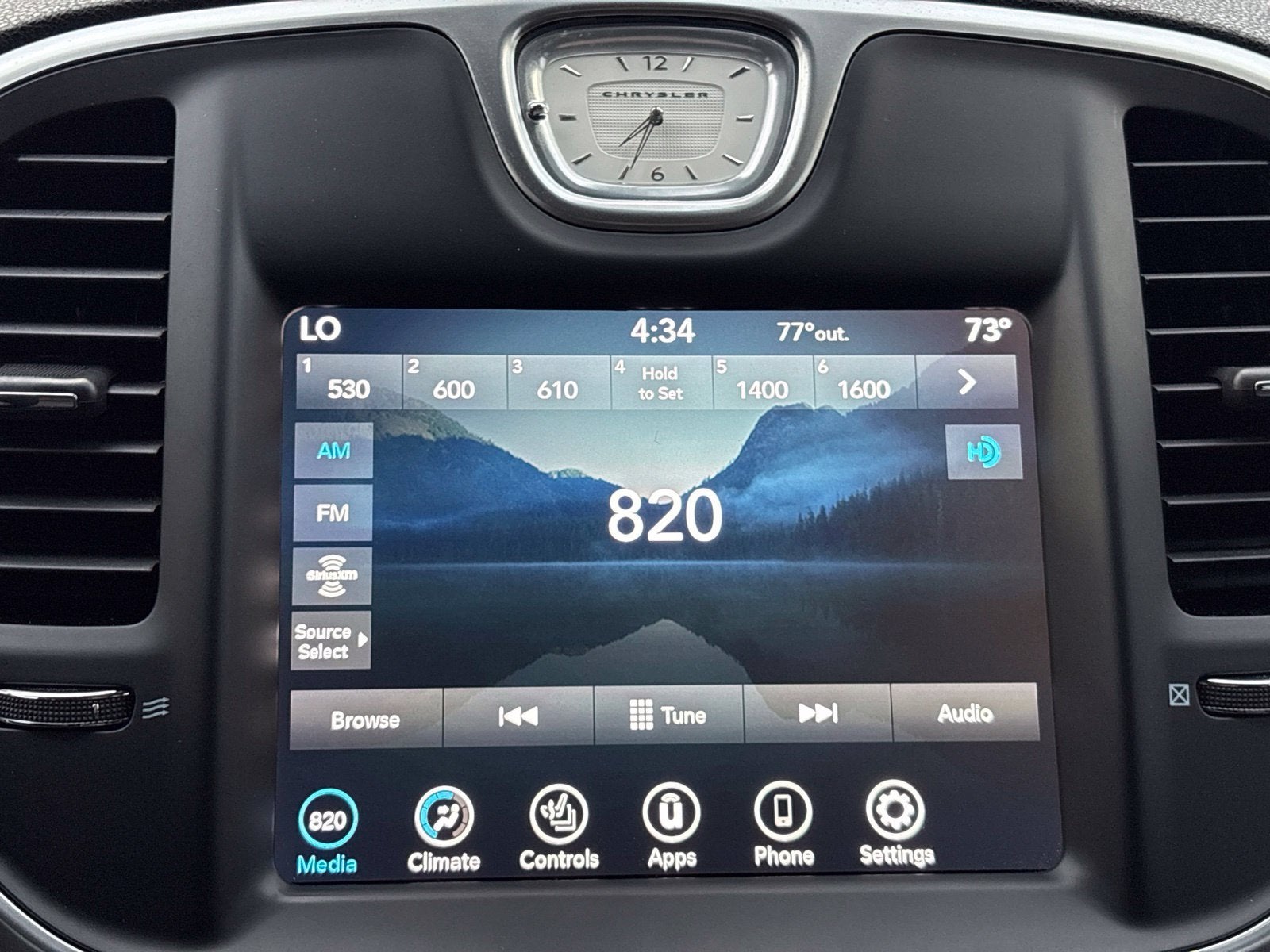 2023 Chrysler 300 Touring L