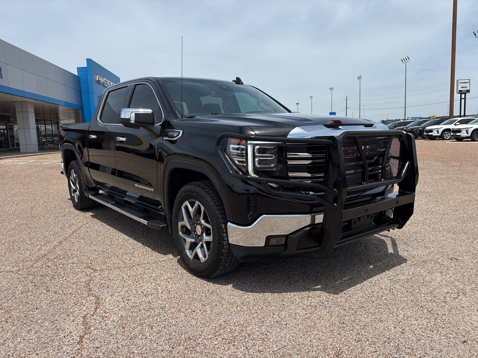 2025 GMC Sierra 1500 SLT