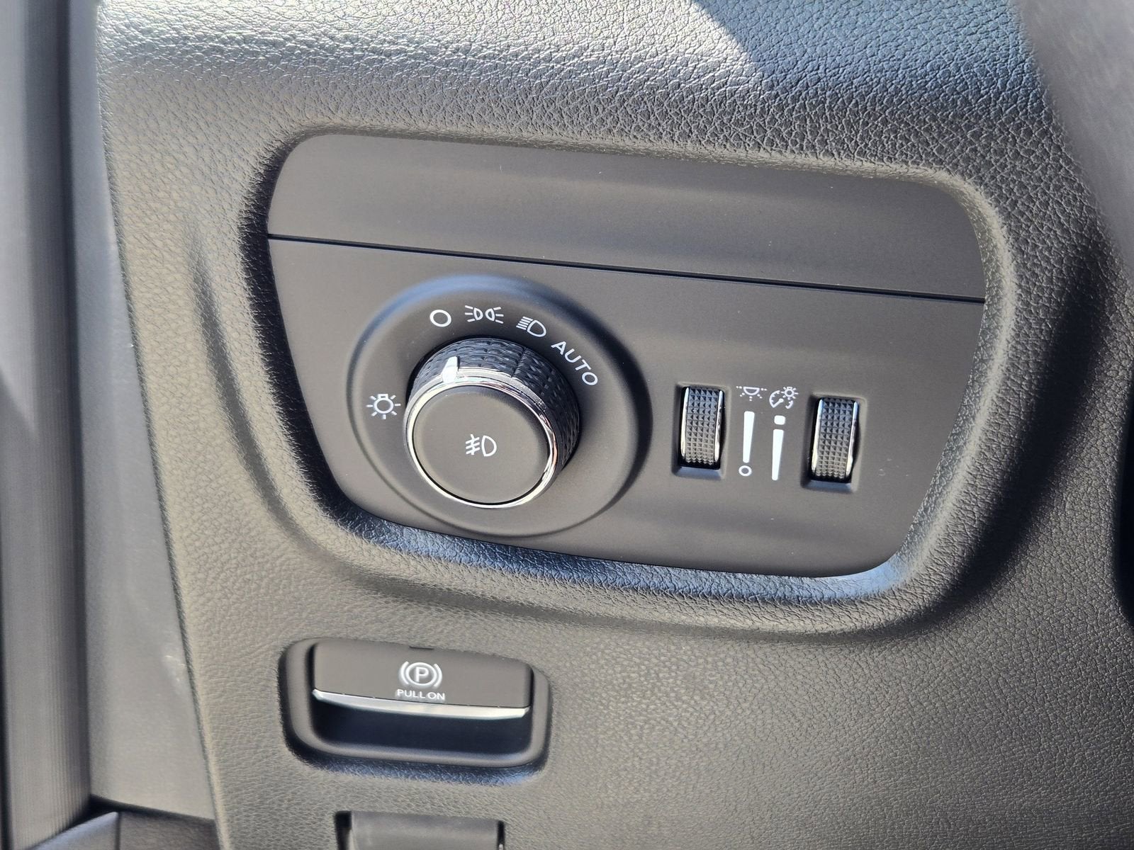 2025 Jeep Grand Cherokee Limited 4x2