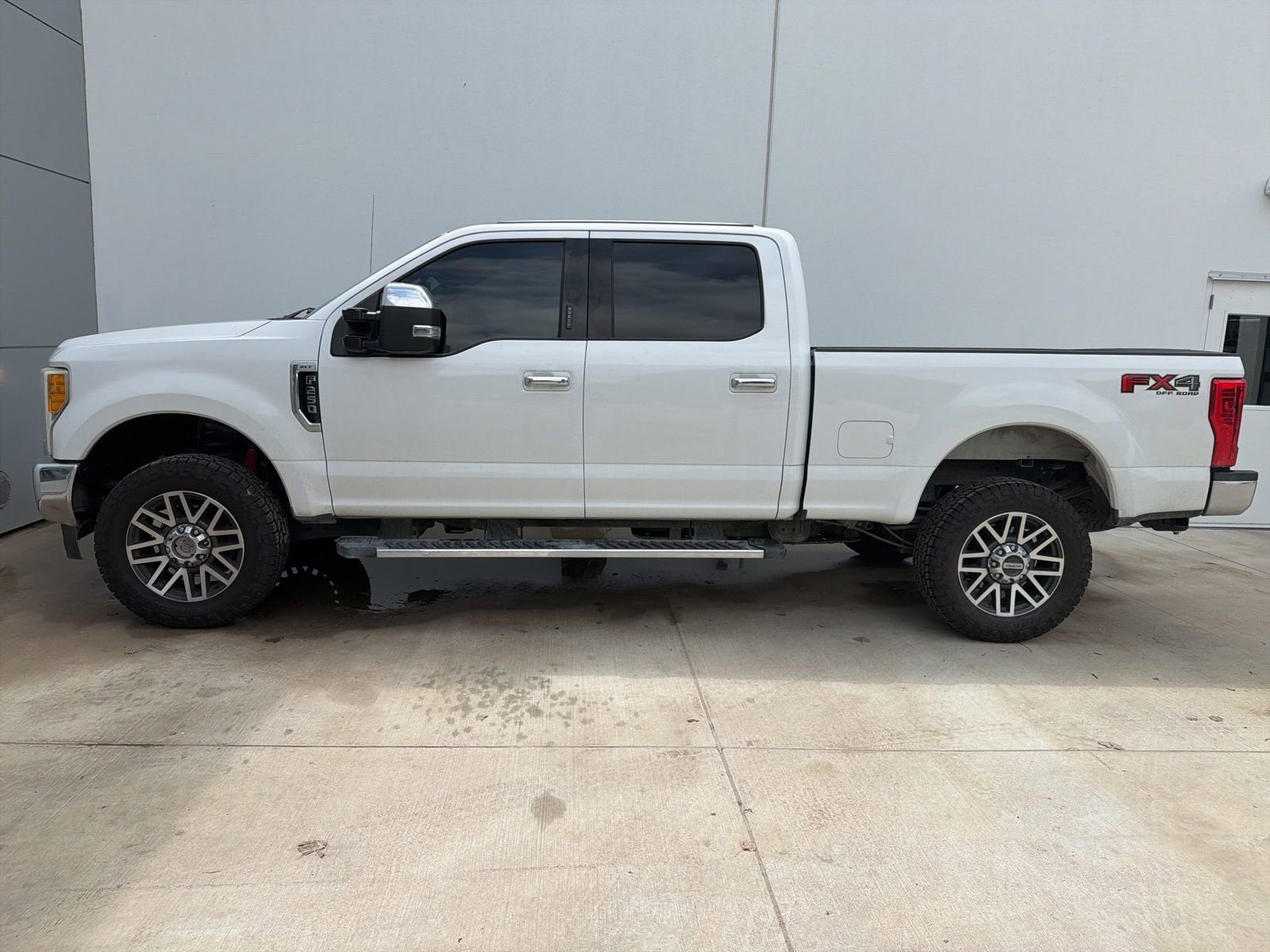 2017 Ford Super Duty F-250 SRW Lariat