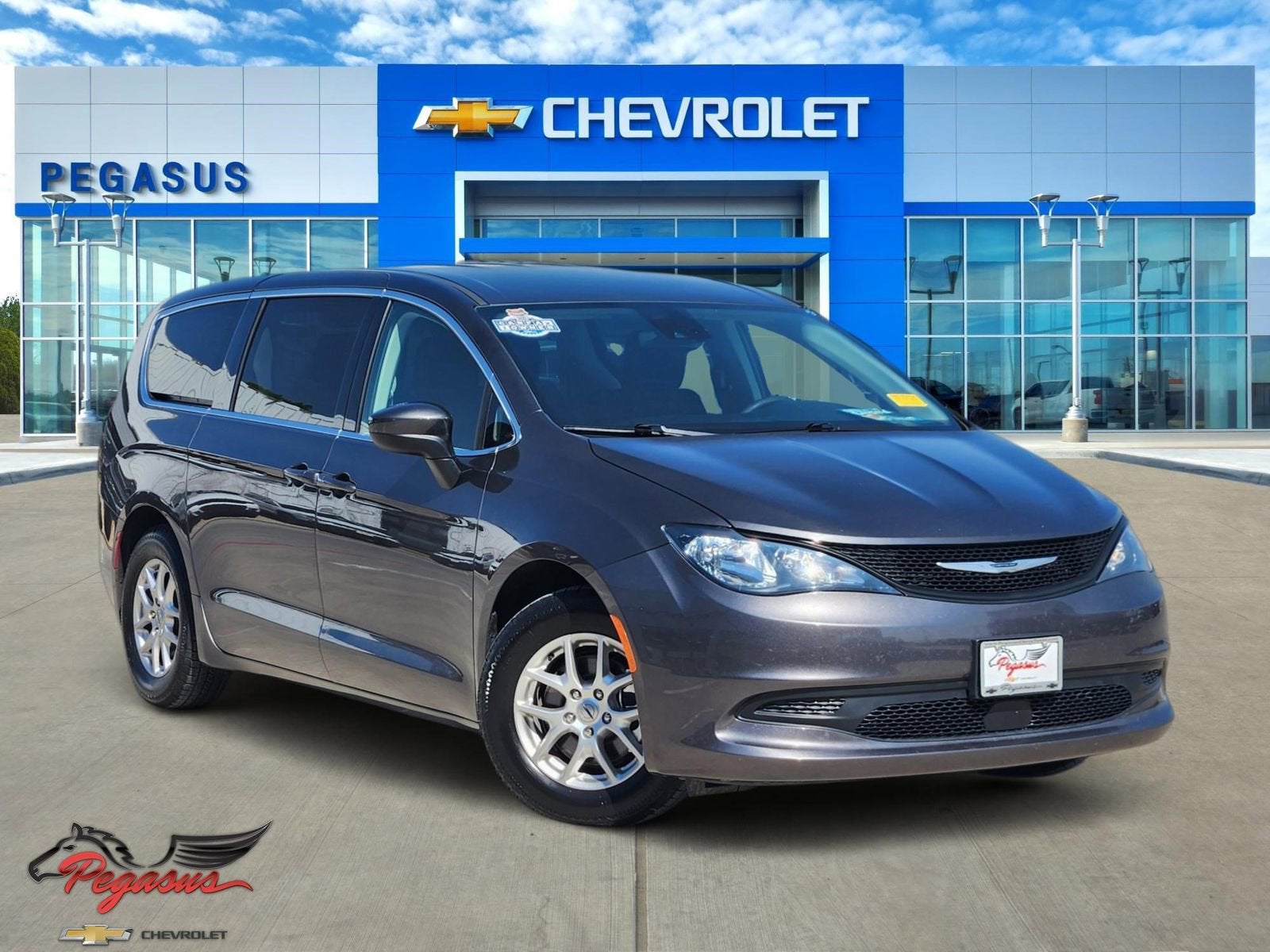 2023 Chrysler Voyager LX