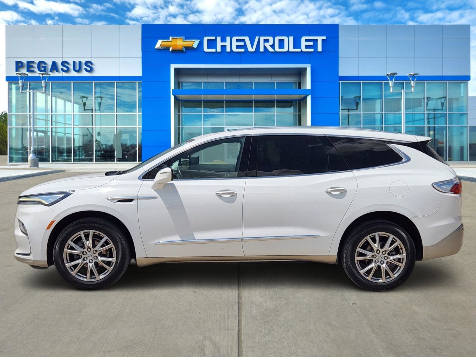 2023 Buick Enclave Essence