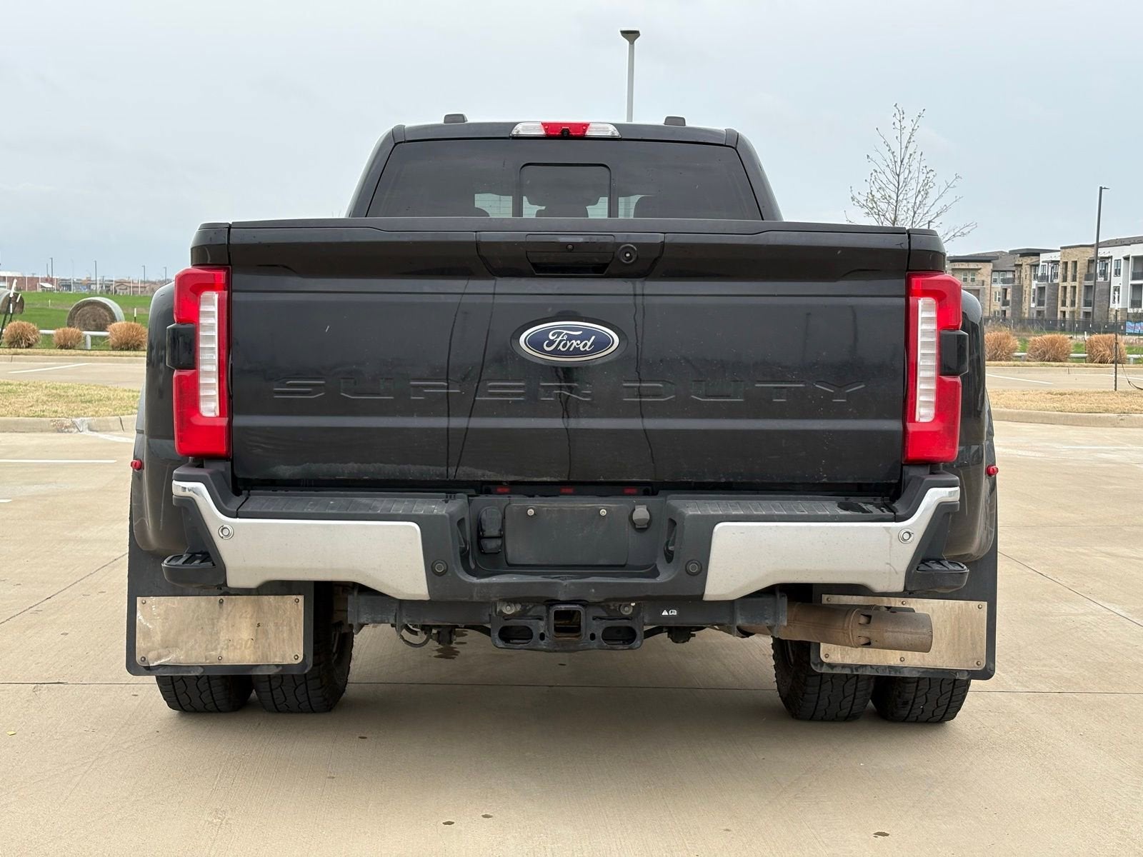 2023 Ford F-350 LARIAT