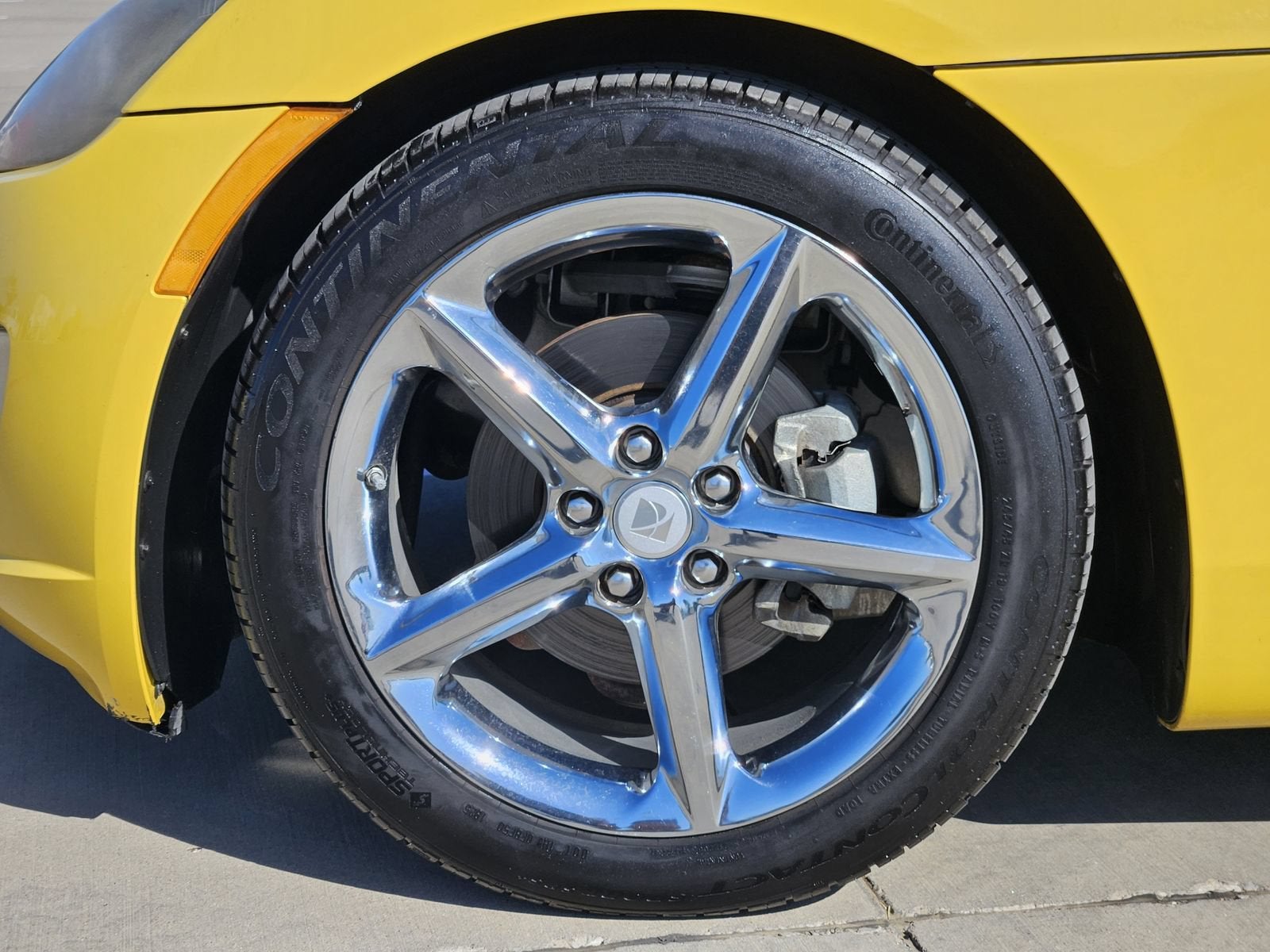 2009 Saturn Sky Red Line