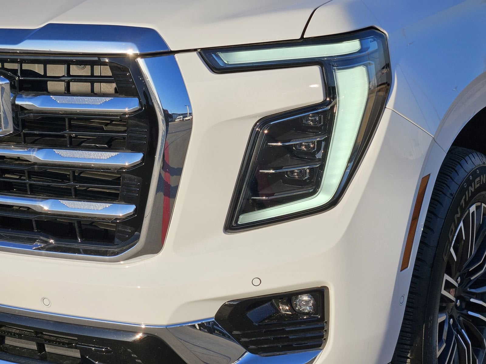 2025 GMC Yukon Elevation