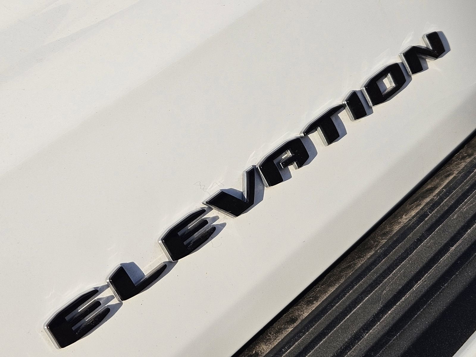 2025 GMC Yukon Elevation