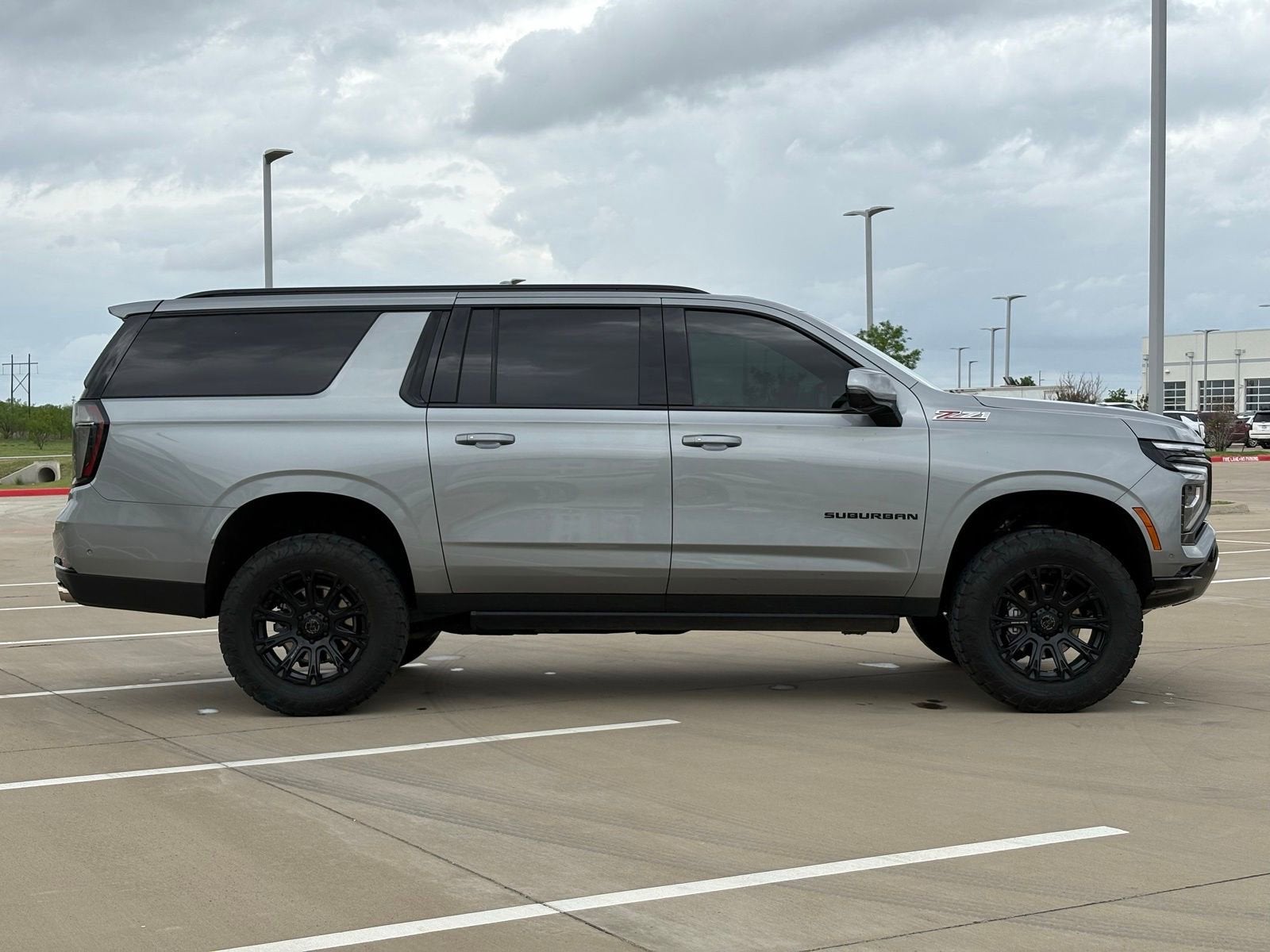 2025 Chevrolet Suburban Z71