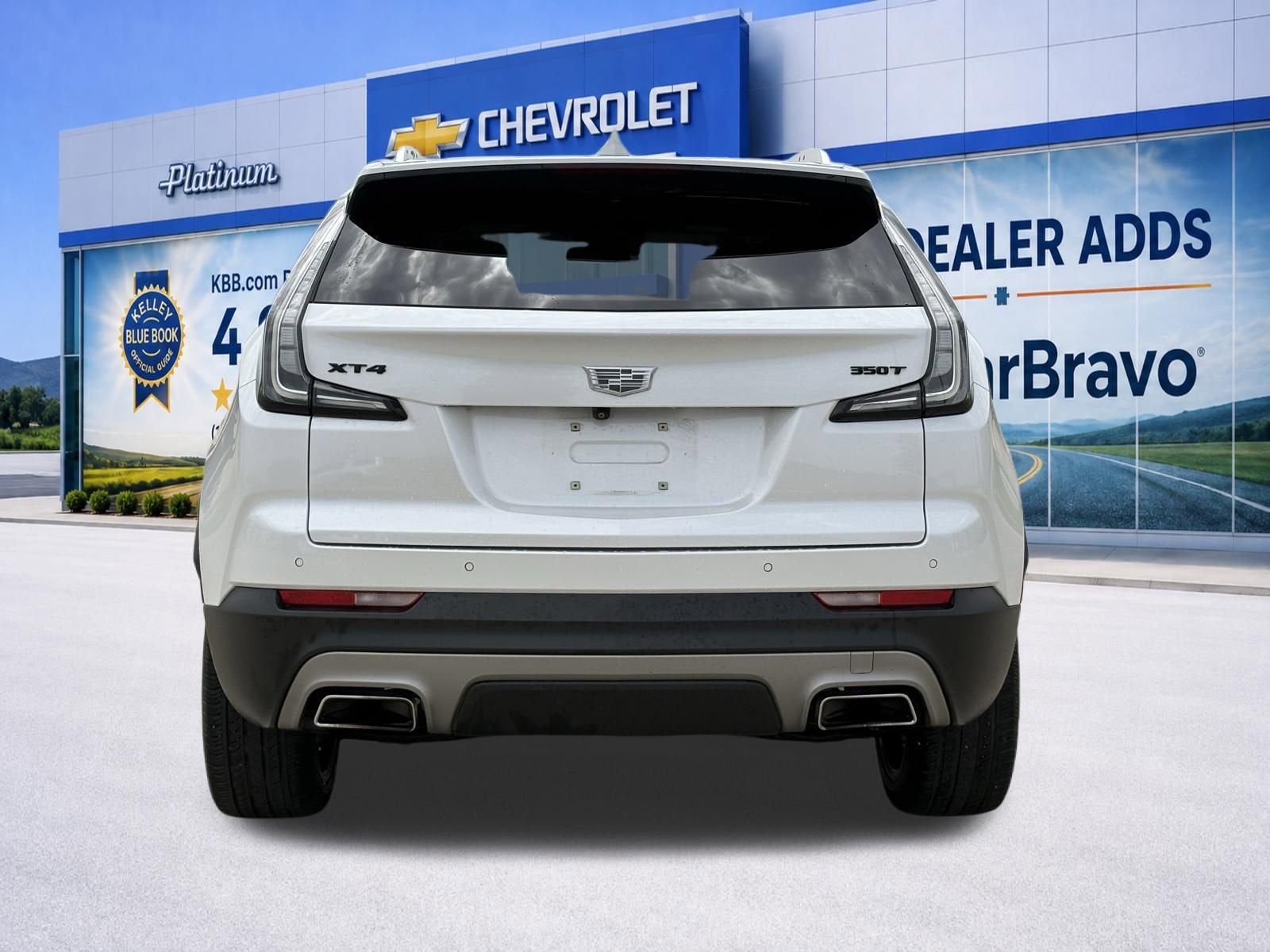 2023 Cadillac XT4 Premium Luxury
