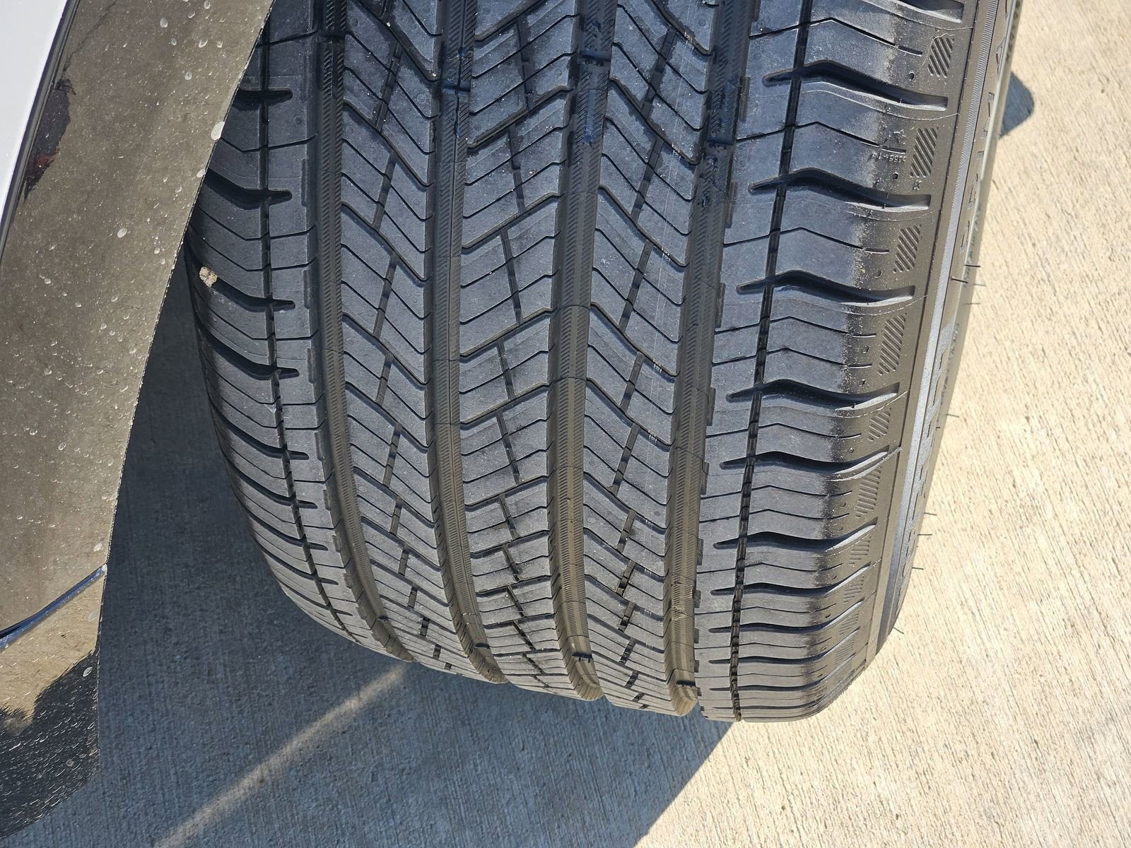 2024 Cadillac LYRIQ Sport 2