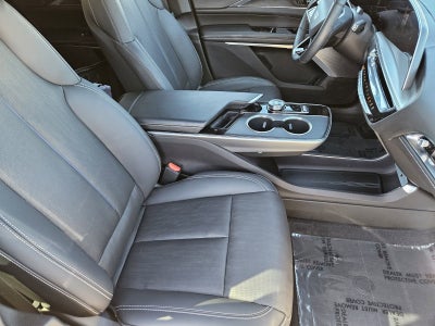 2024 Cadillac LYRIQ Sport 2