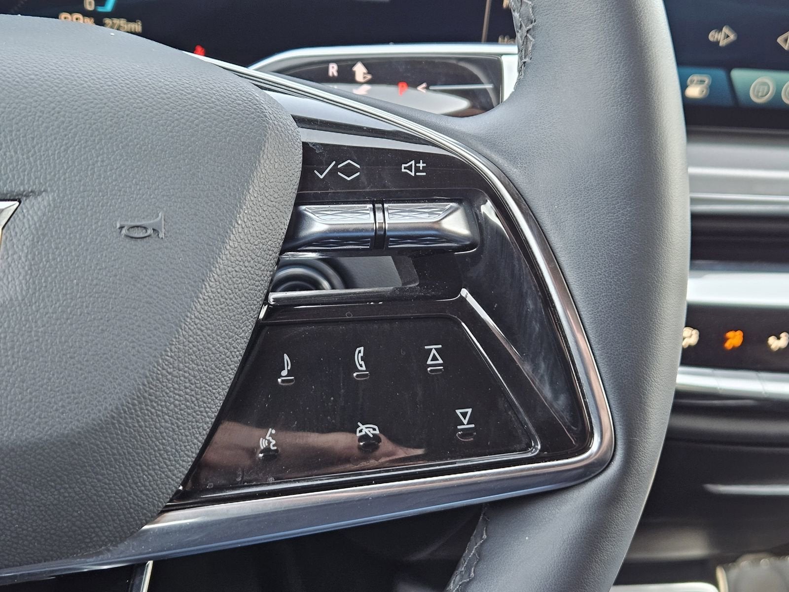 2024 Cadillac LYRIQ Sport 2