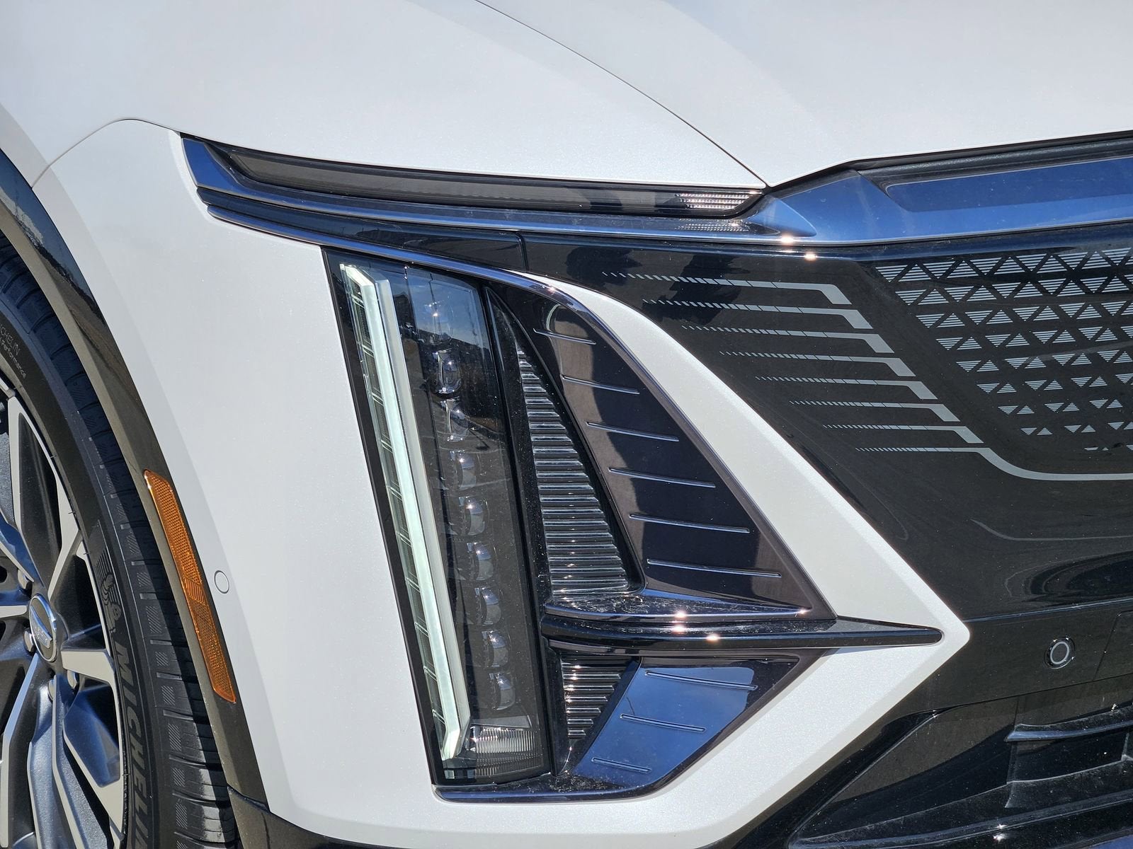 2024 Cadillac LYRIQ Sport 2