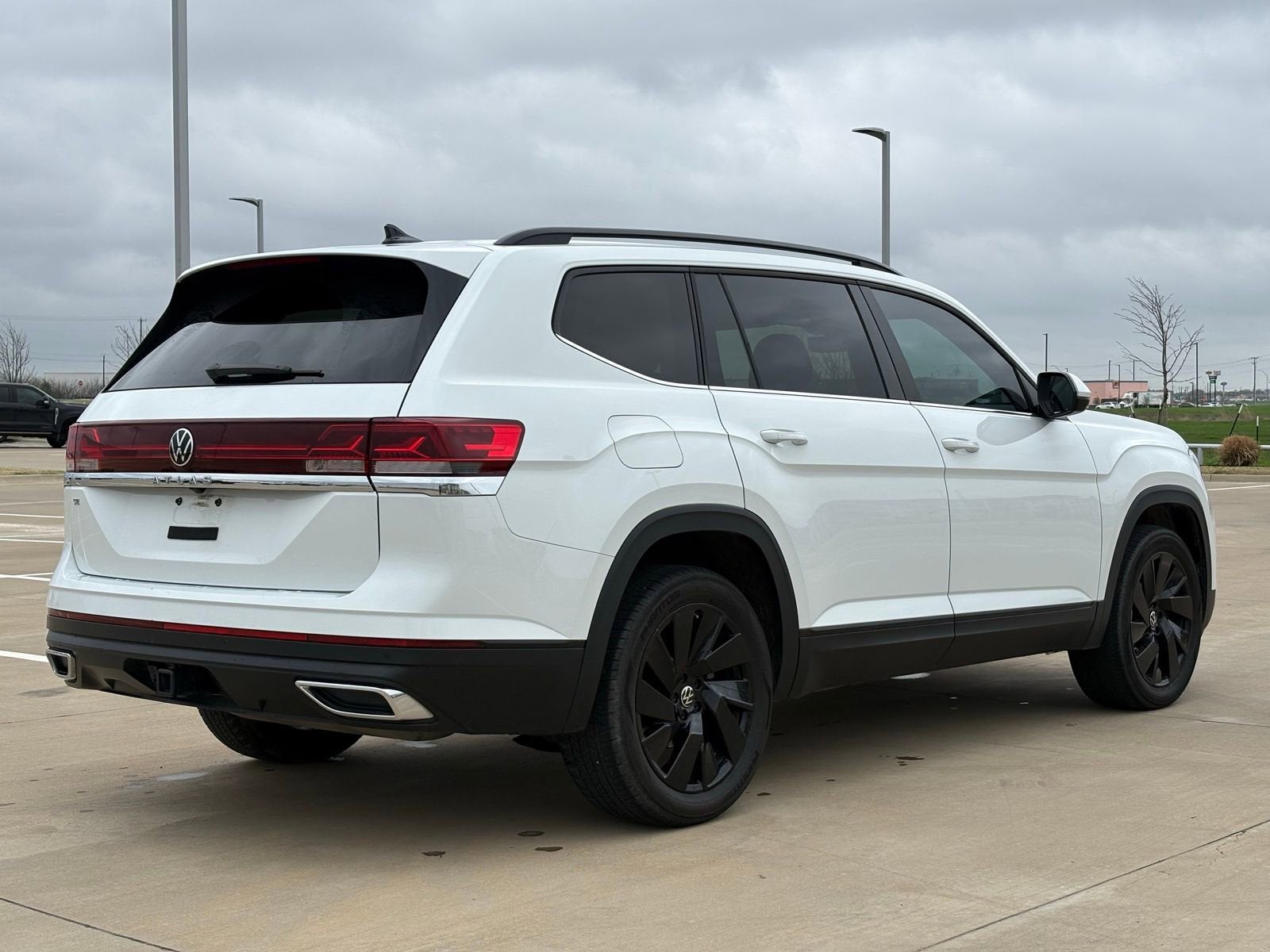 2024 Volkswagen Atlas 2.0T SE w/Technology
