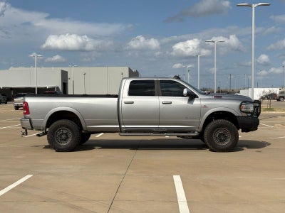 2022 RAM 3500 Laramie Crew Cab 4x4 8' Box