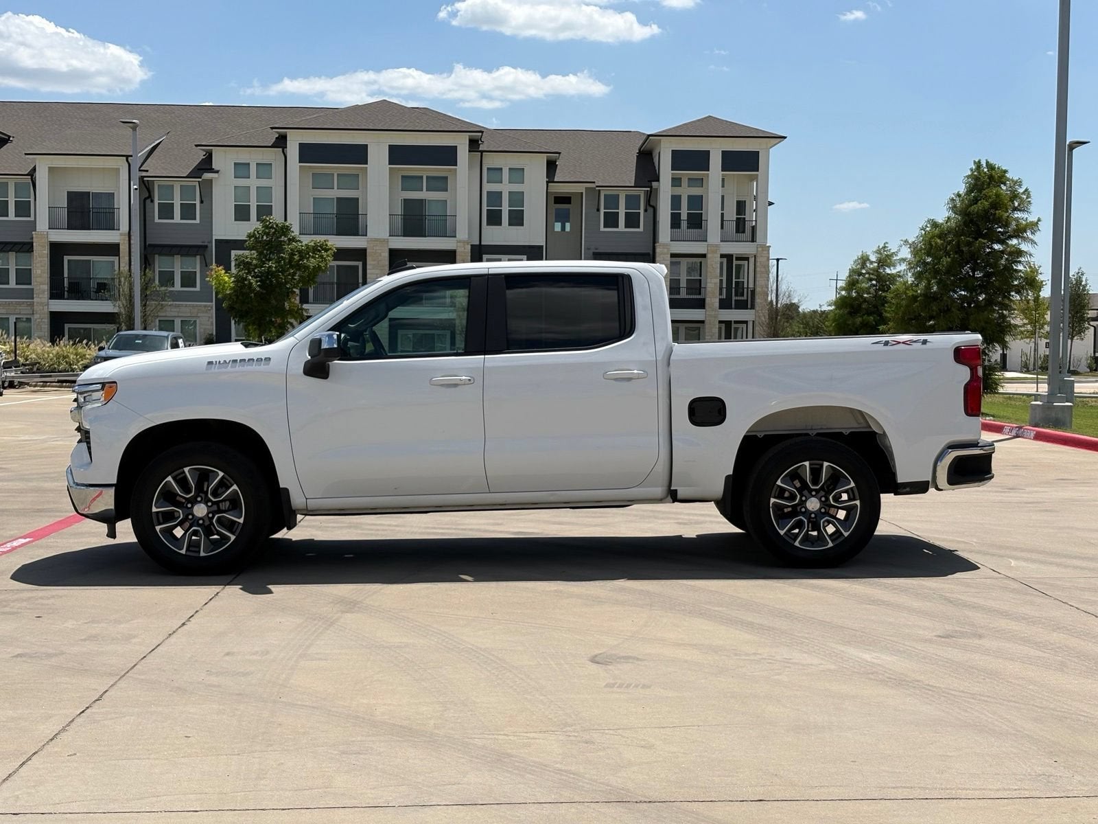 2023 Chevrolet Silverado 1500 LT (2FL)