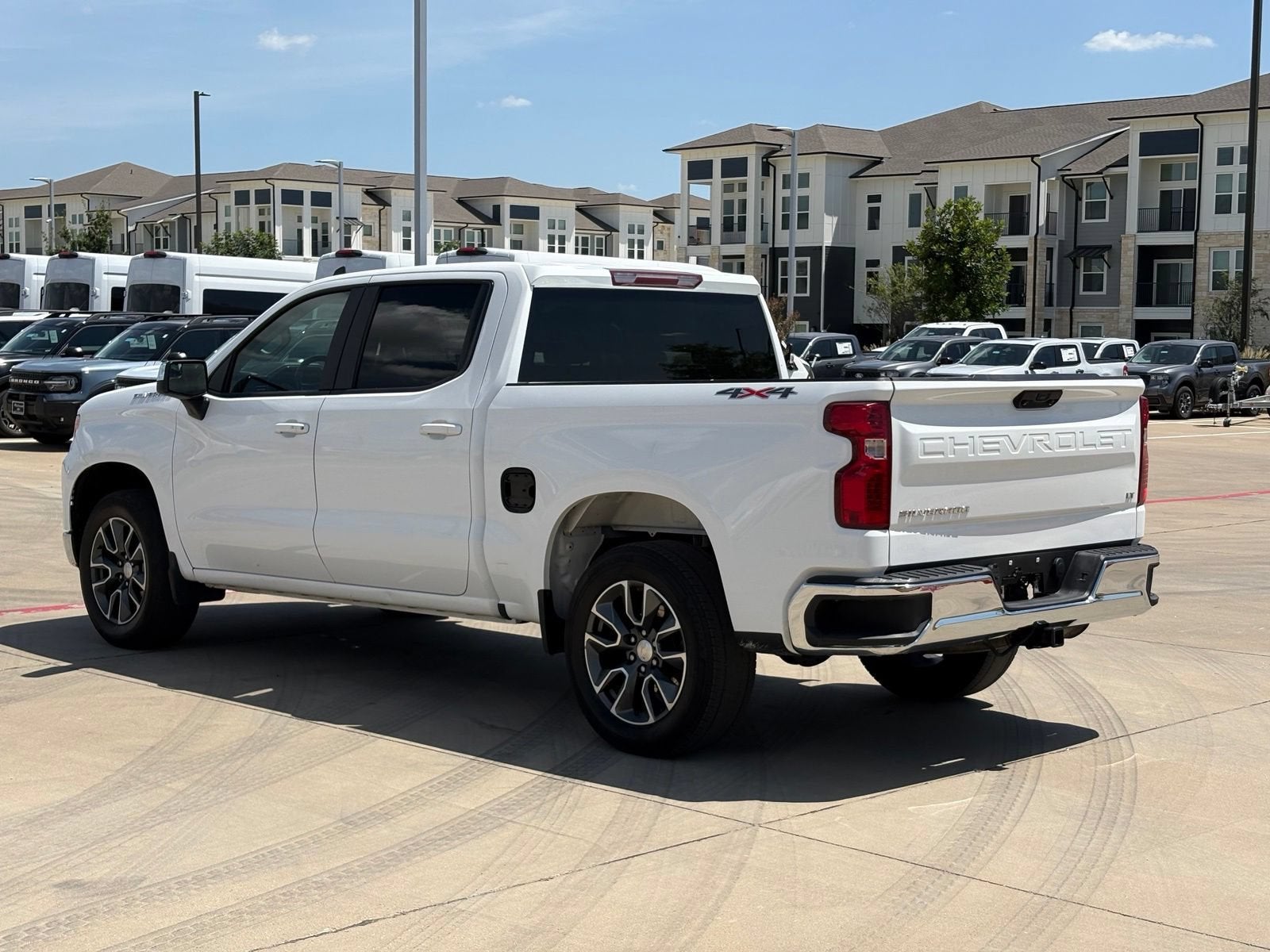 2023 Chevrolet Silverado 1500 LT (2FL)