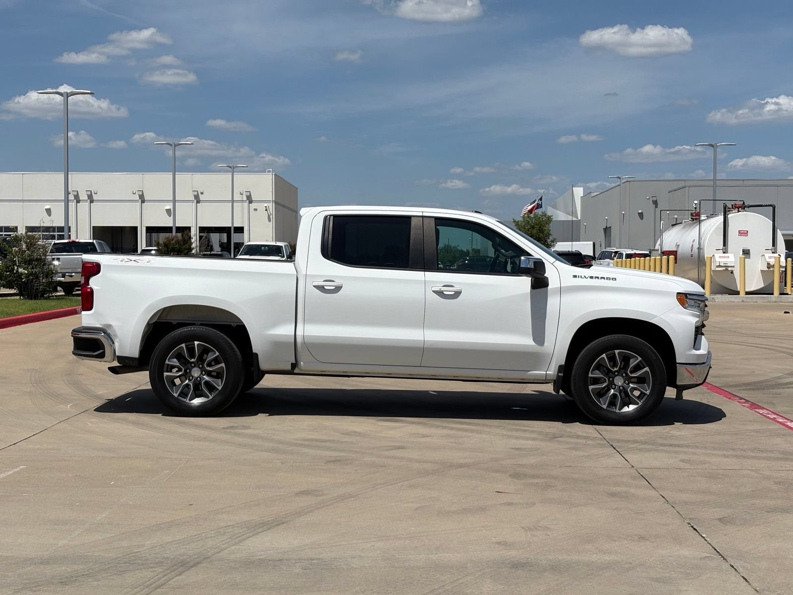 2023 Chevrolet Silverado 1500 LT (2FL)