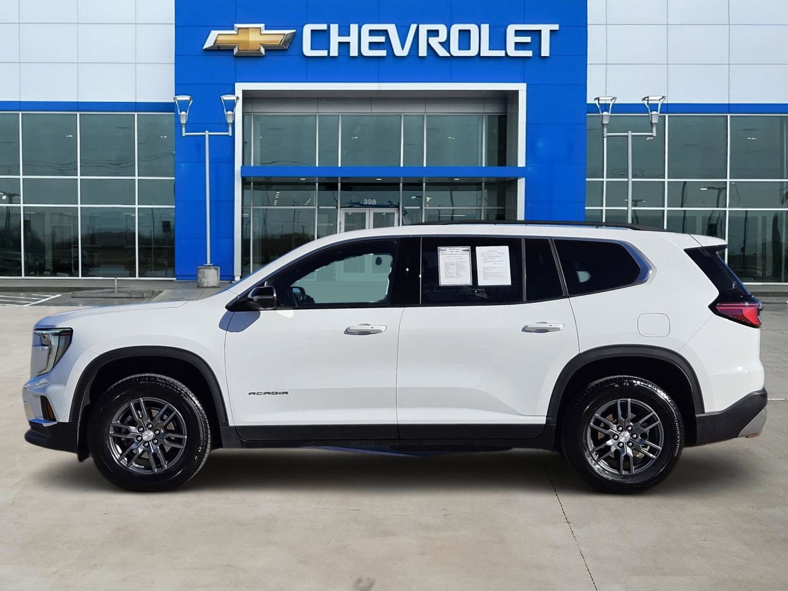 2025 GMC Acadia Elevation