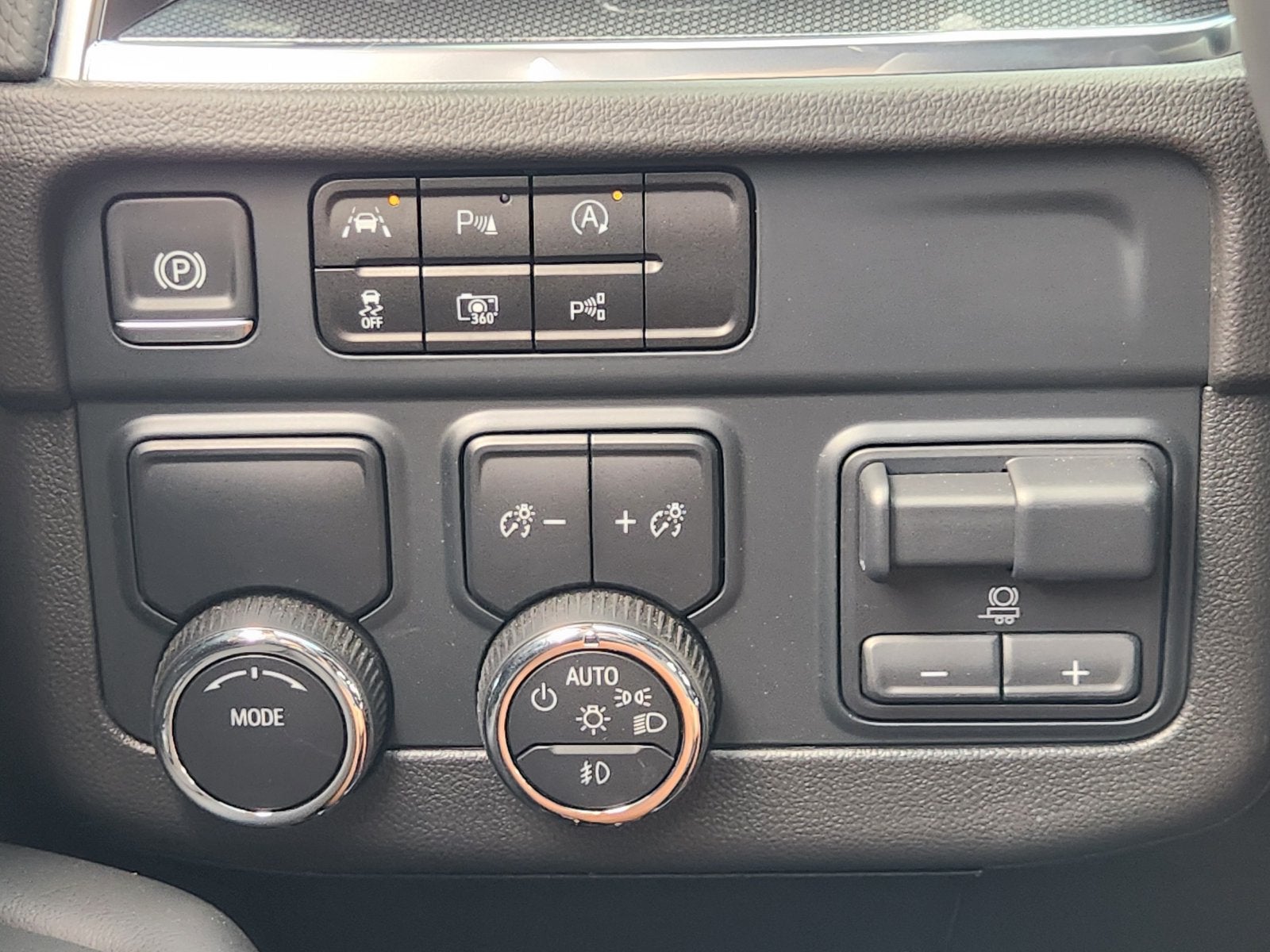 2025 Chevrolet Tahoe RST
