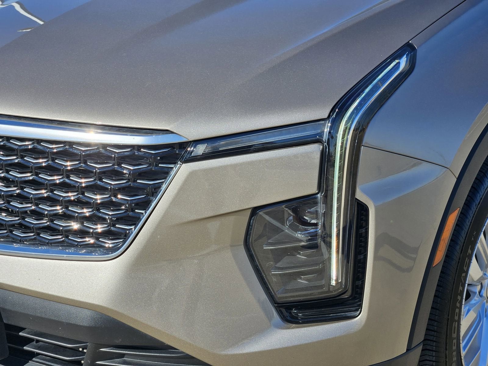 2024 Cadillac XT4 Luxury