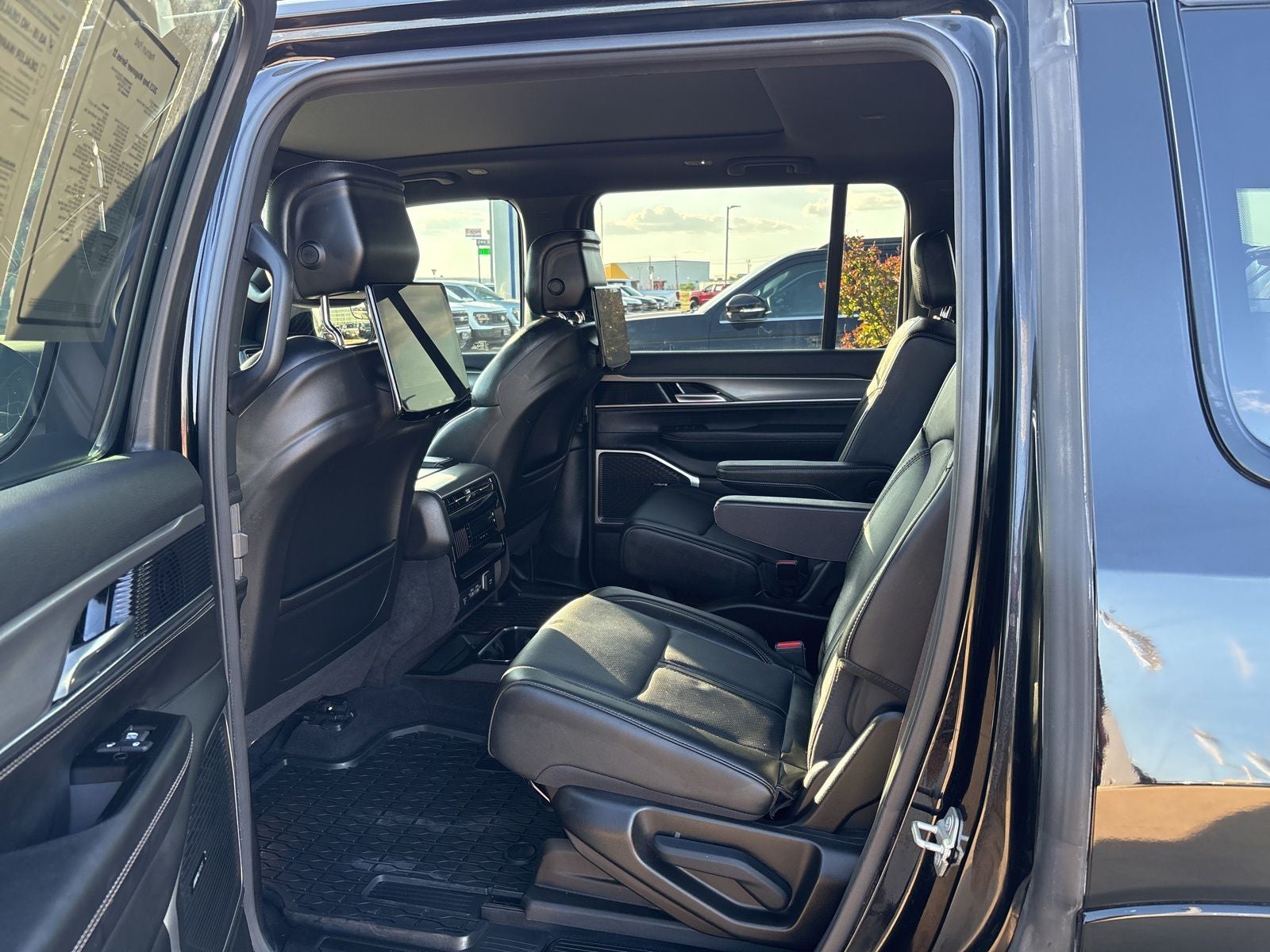 2023 Jeep Wagoneer Series II
